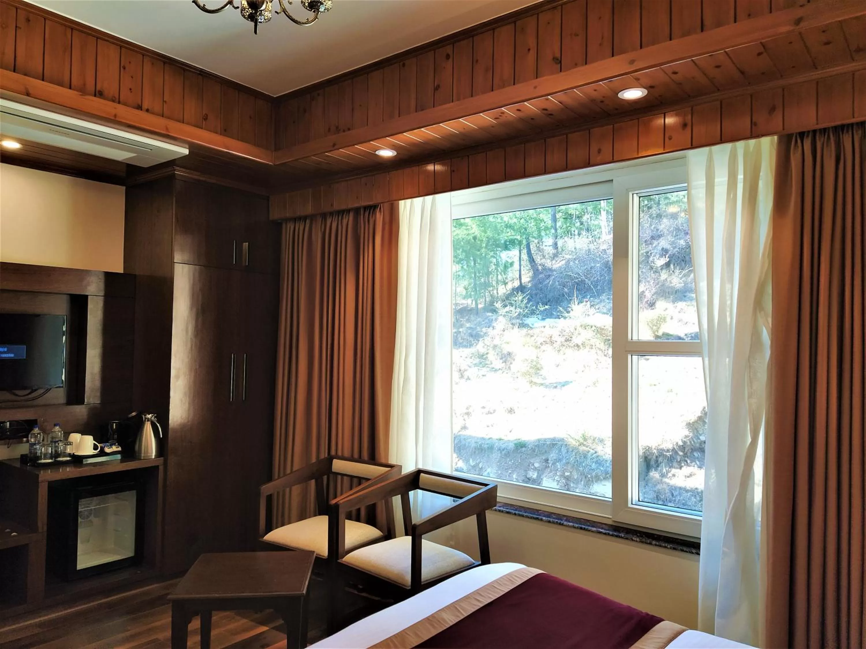 Photo of the whole room in The Retreat Mashobra, Shimla