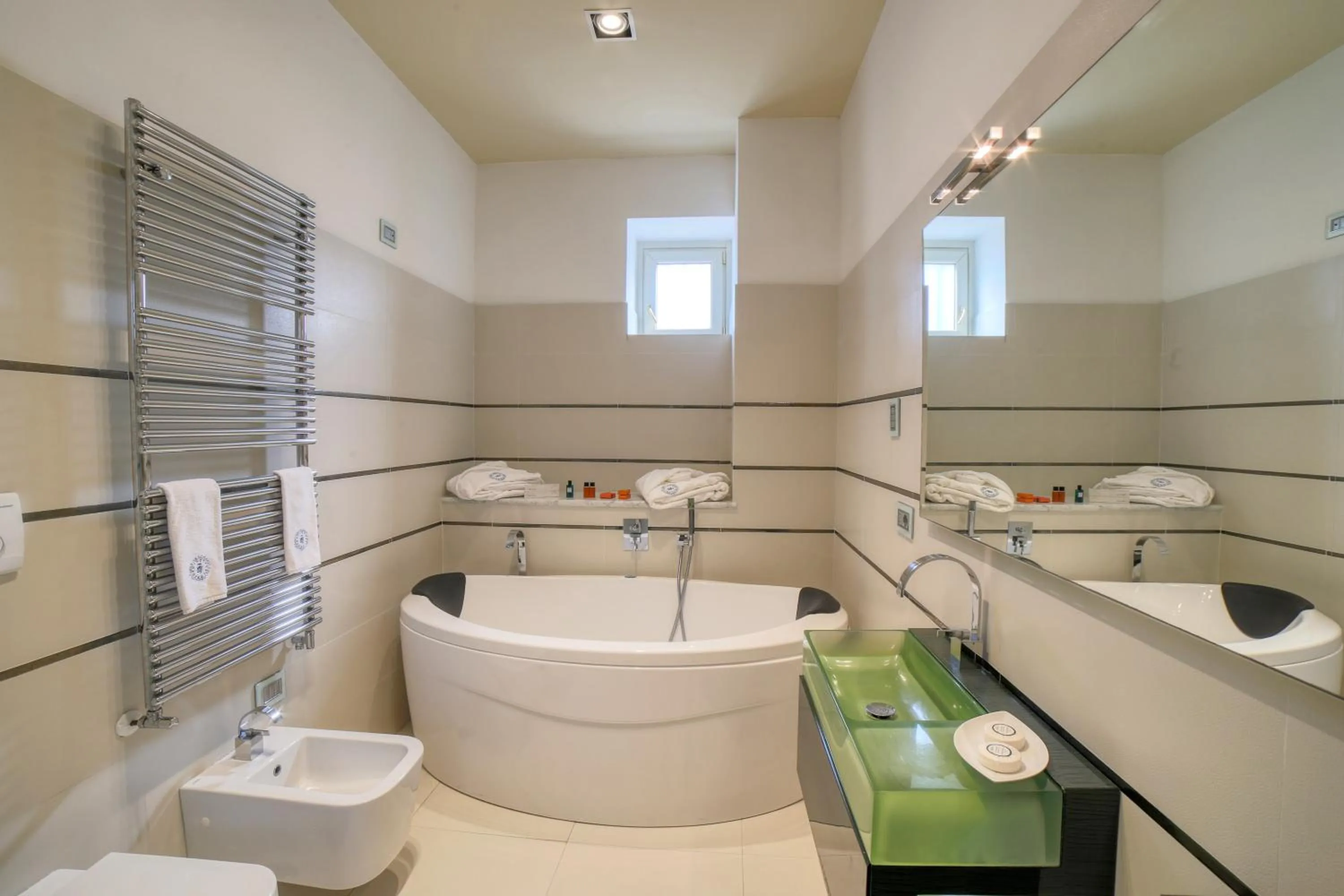 Bathroom in Palazzo Confalone