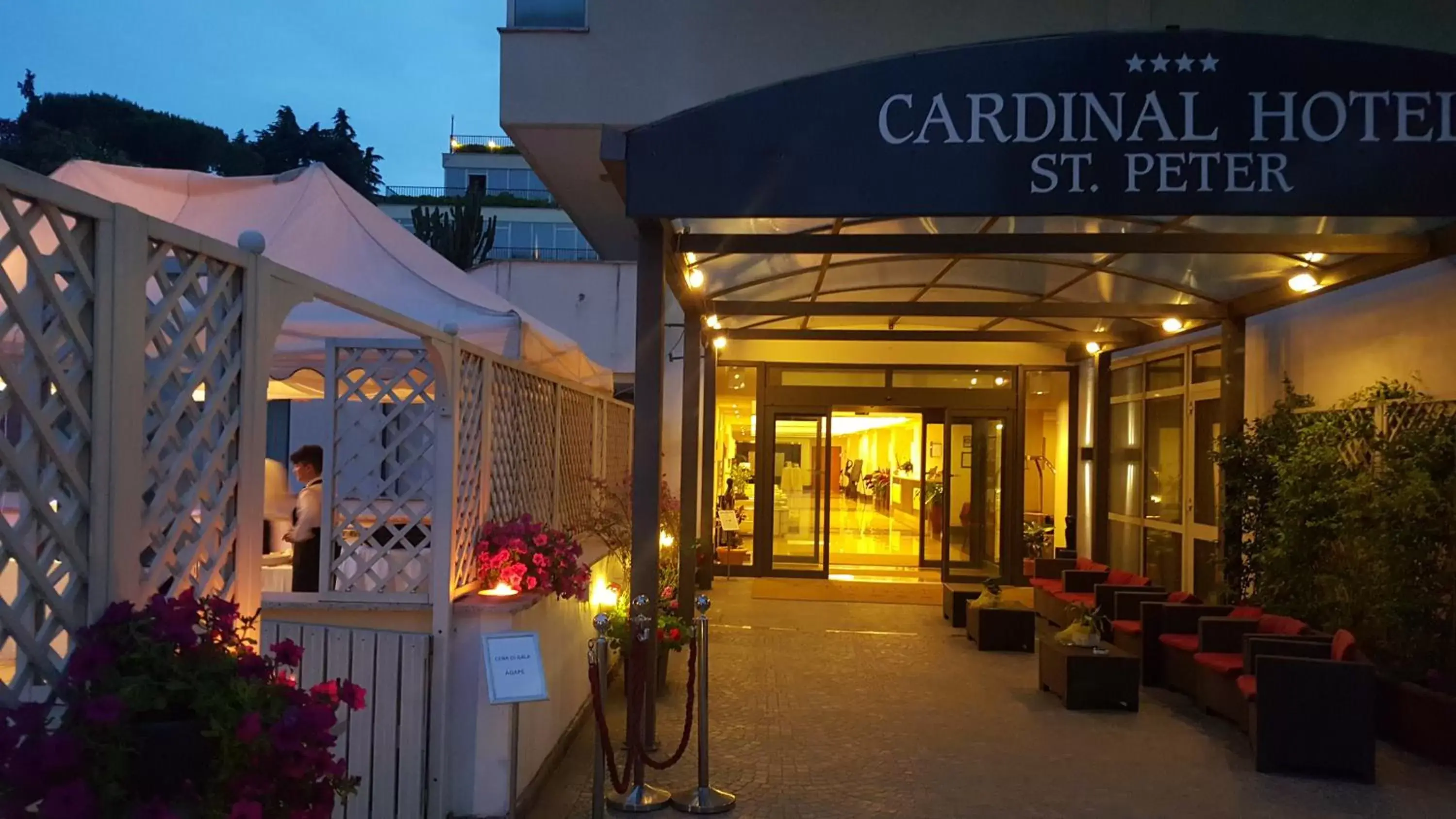 Lobby or reception, Facade/Entrance in Cardinal Hotel St. Peter