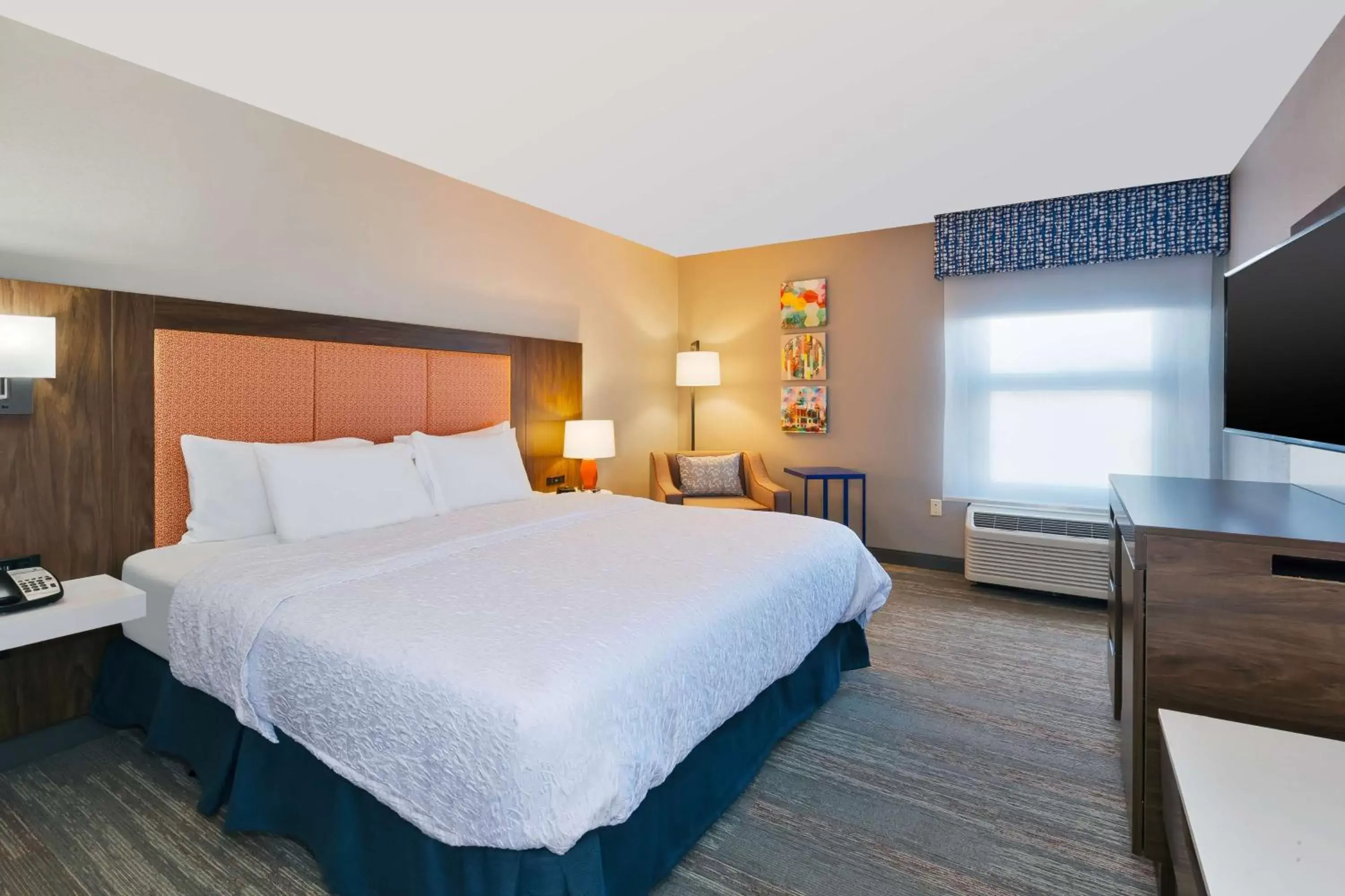 Bedroom, Bed in Hampton Inn Princeton