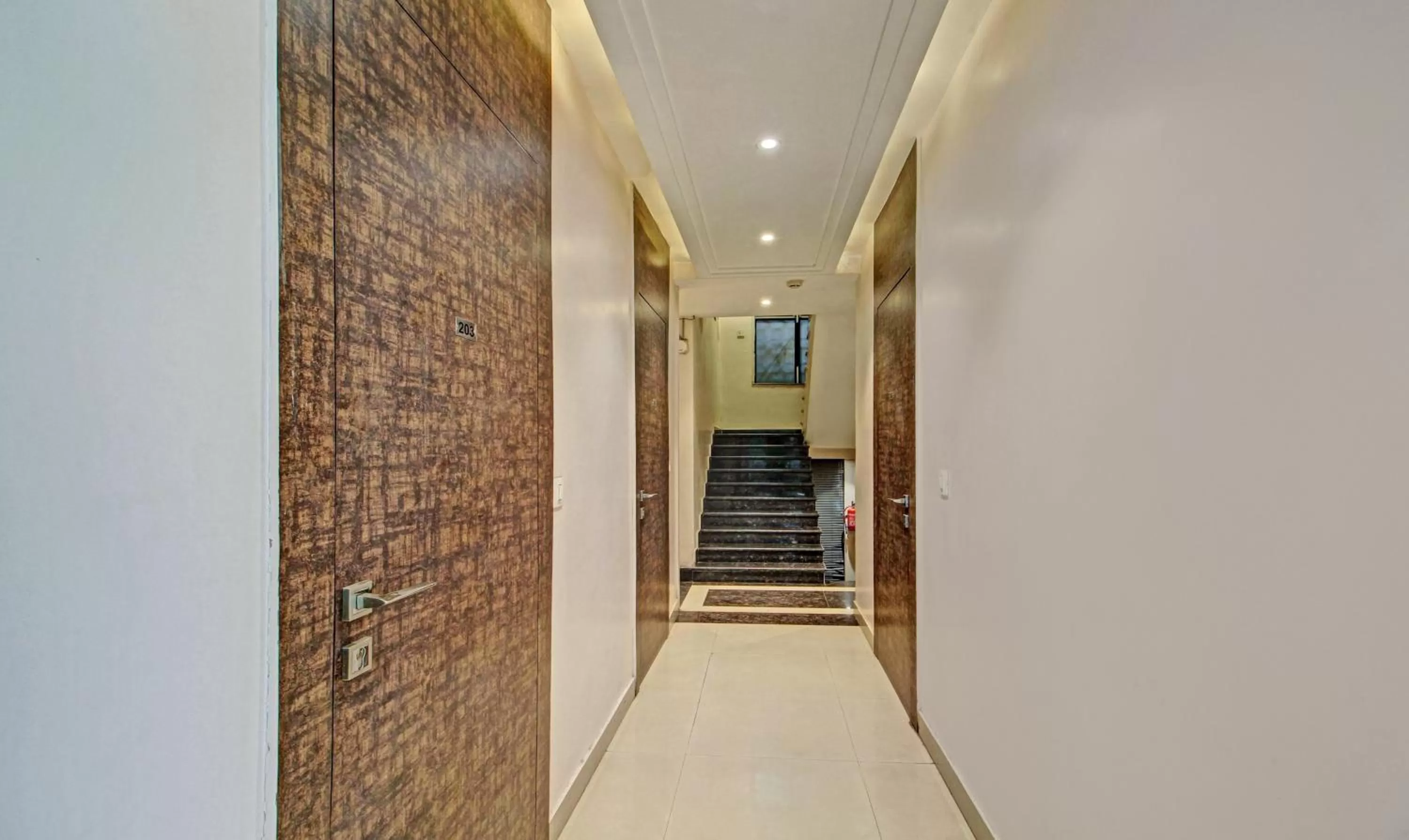 Lobby or reception in Treebo Glassotel Near Ruby Hospital