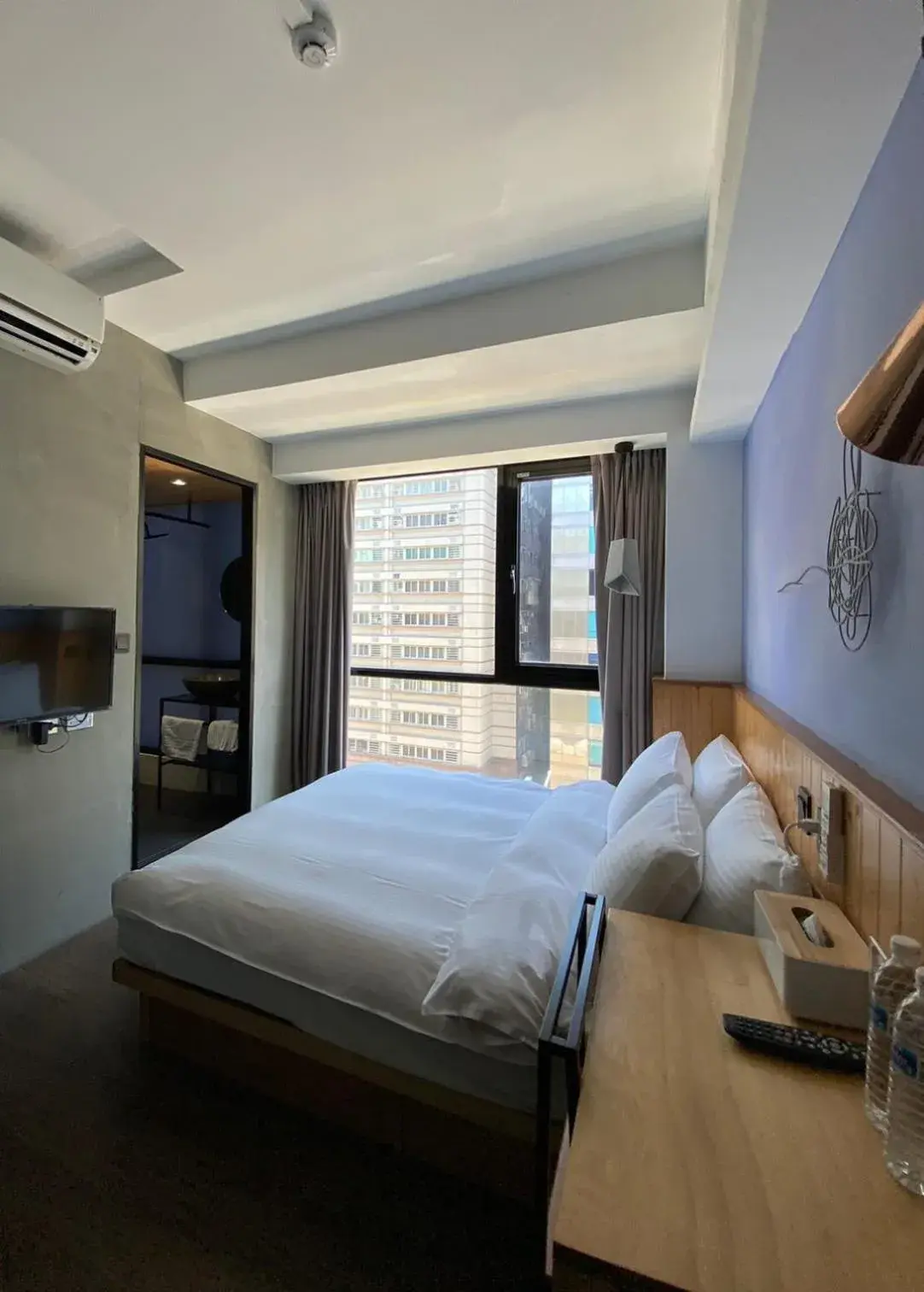 Photo of the whole room, Bed in Just Inn Taipei (Xin Yi)