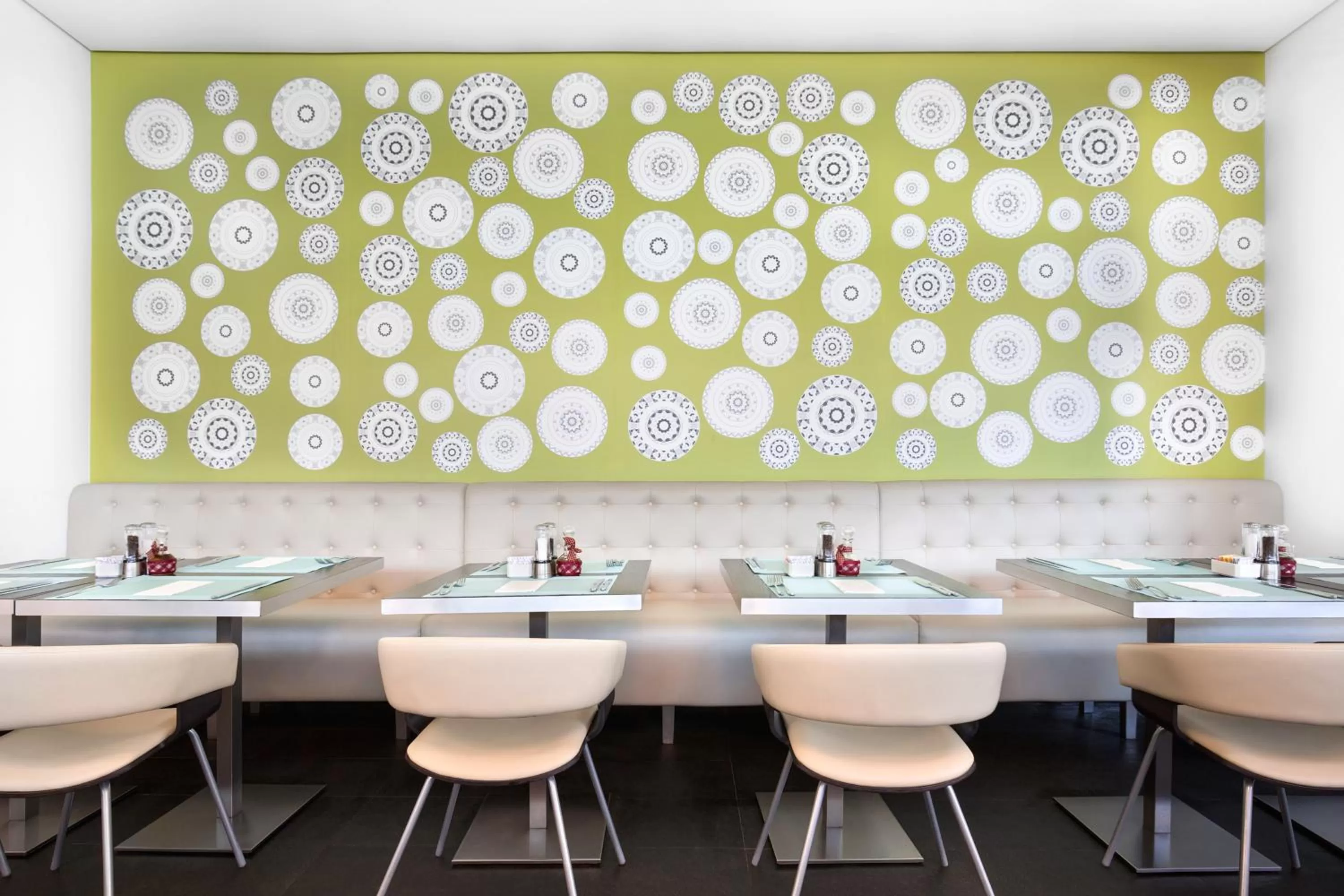 Restaurant/places to eat in ibis Styles Sharjah