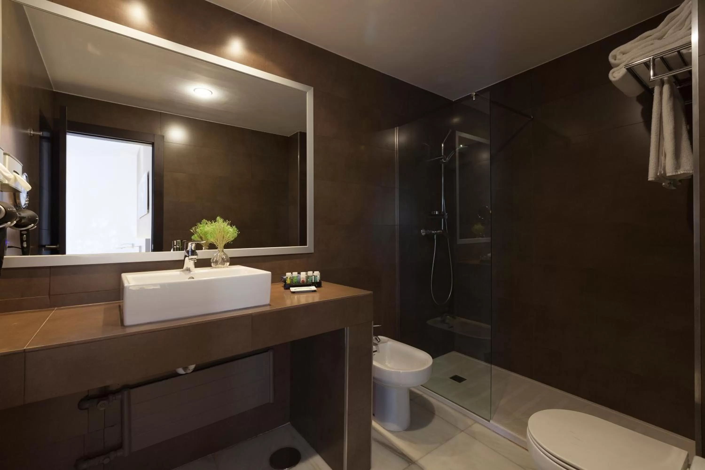 Shower in URH Ciutat de Mataró