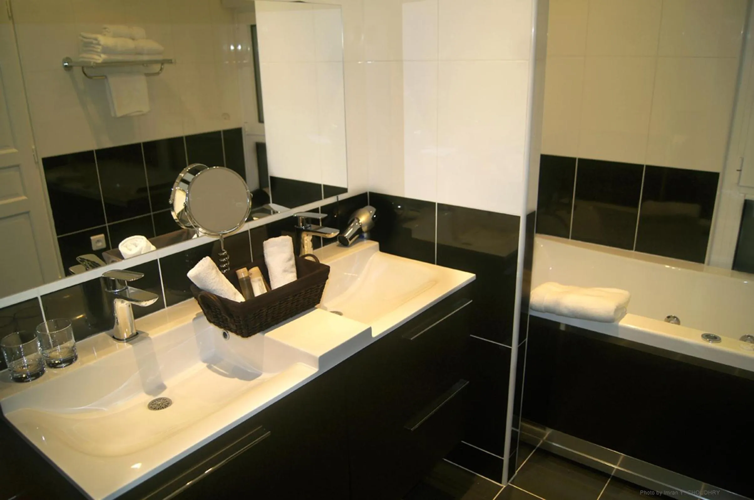 Bathroom in Hotel Regina Montmartre