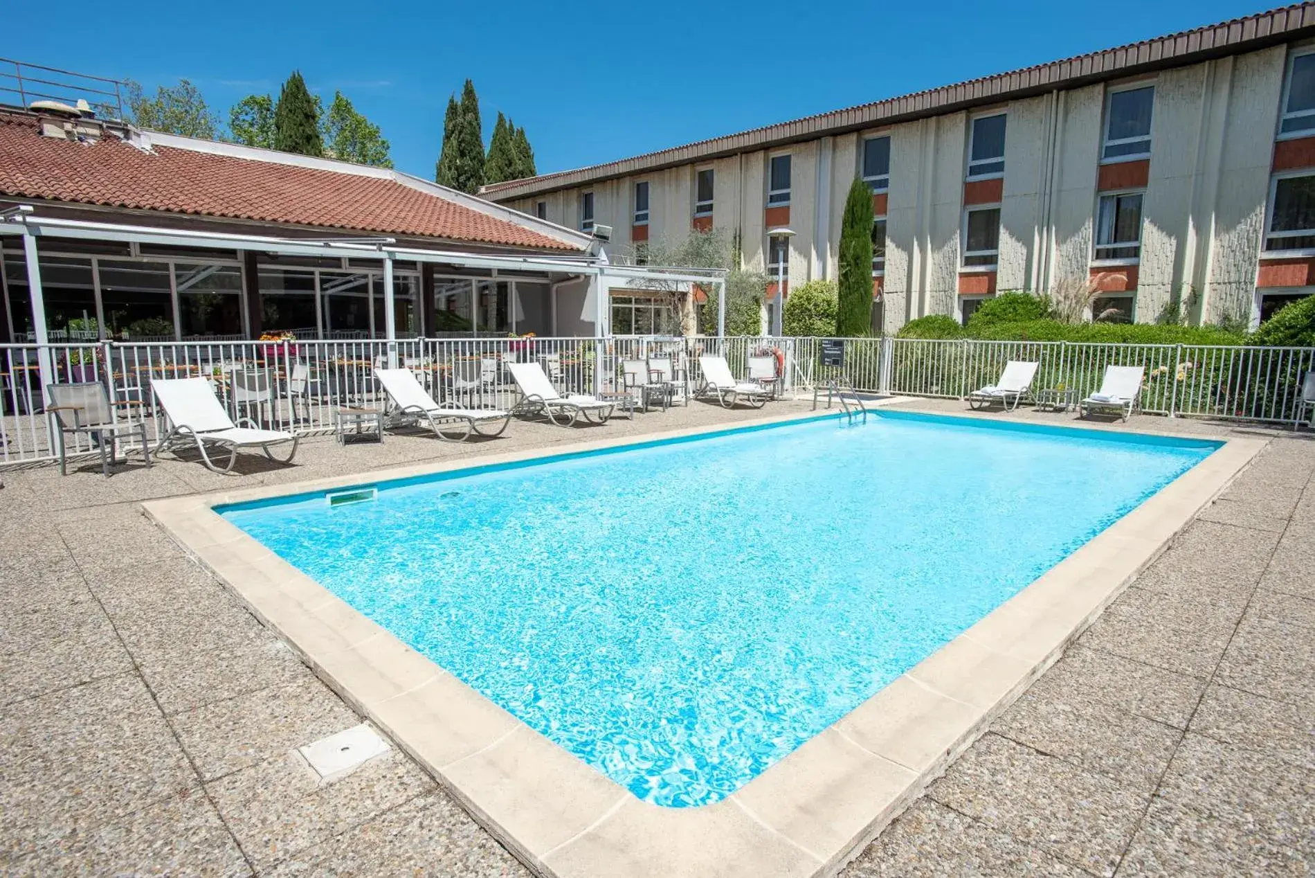 Pool view, Property Building in Novotel Aix-en-Provence Beaumanoir