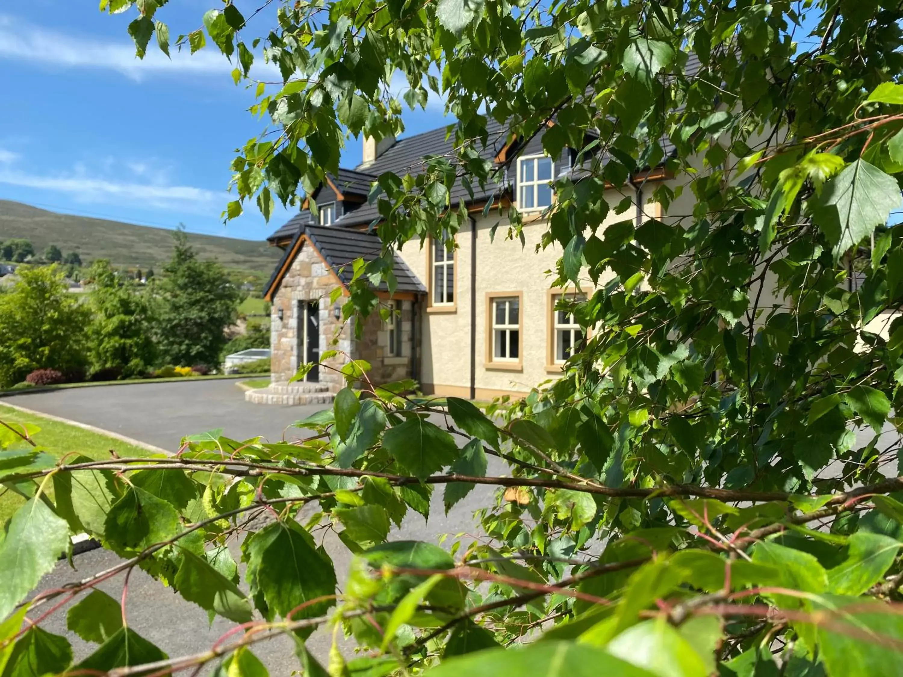 Property Building in Rostrevor Valley Holiday Park Rooms with Hot tub and car service