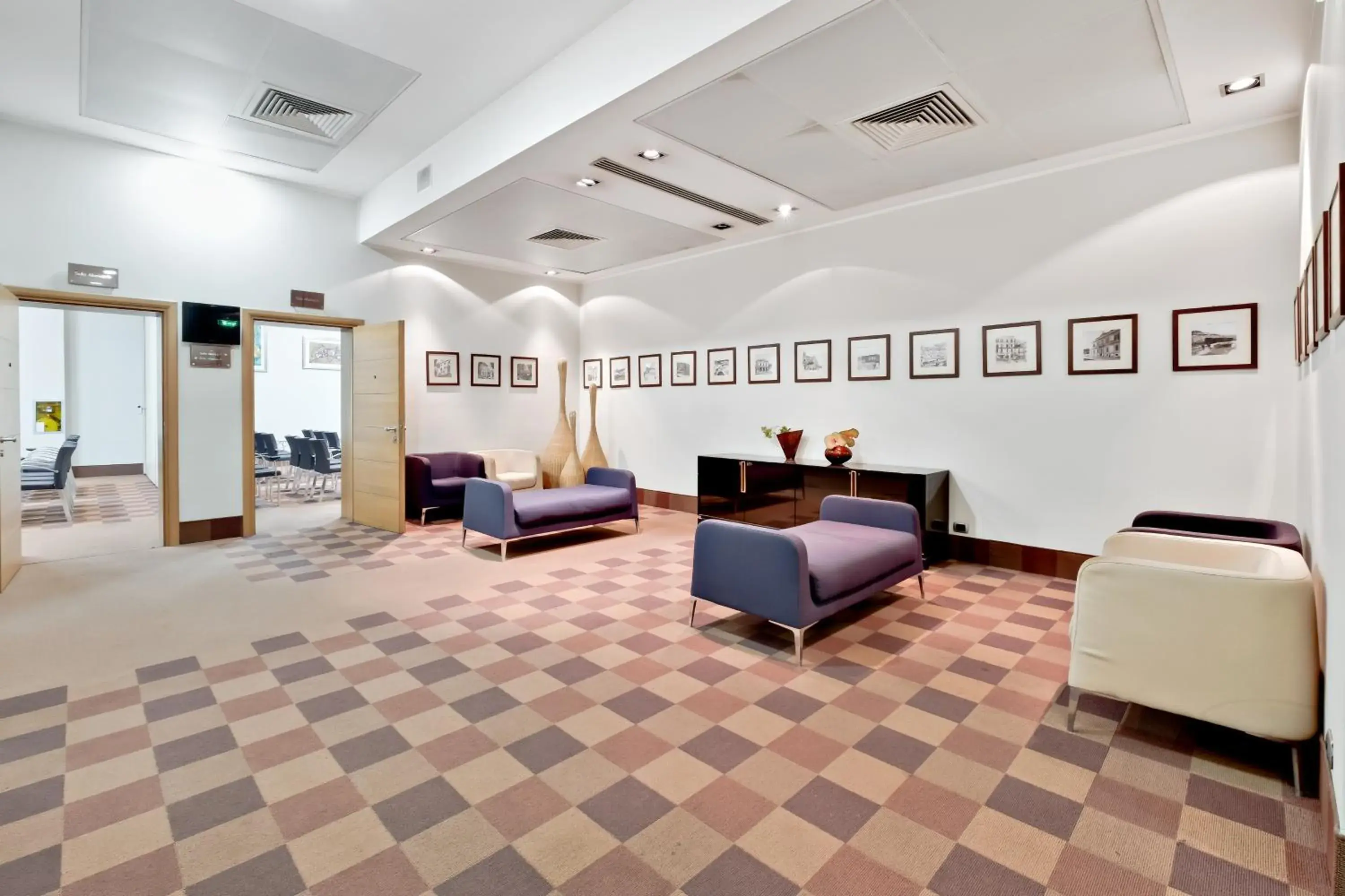 Business facilities, Lobby/Reception in Italiana Hotels Cosenza