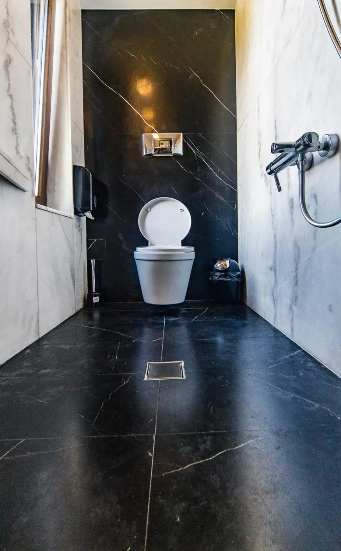 Bathroom in 6aTo Hotel & Spa