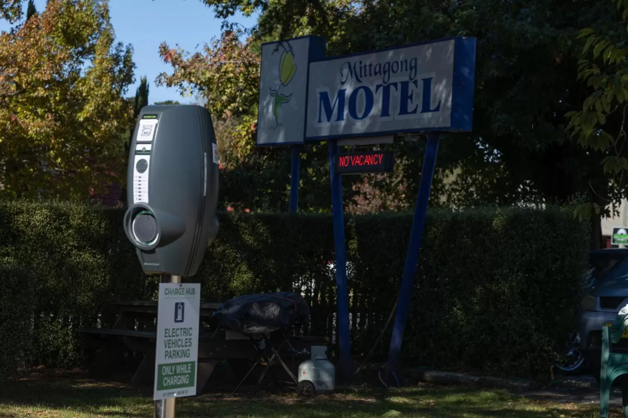 Garden, Property Logo/Sign in Mittagong Motel