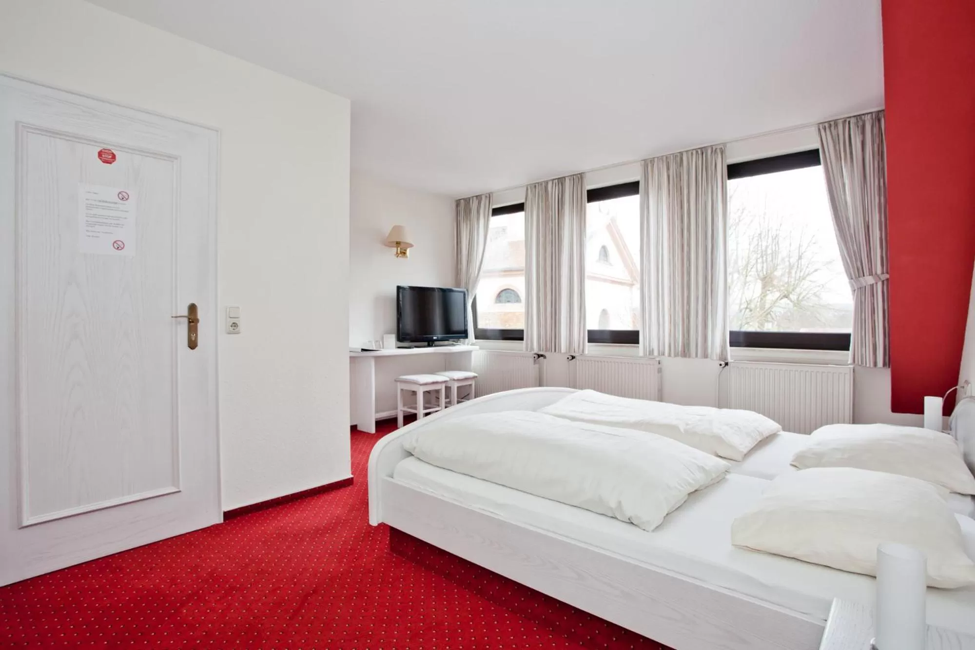 TV and multimedia, Bed in Frühstückshotel Landgasthof Kramer