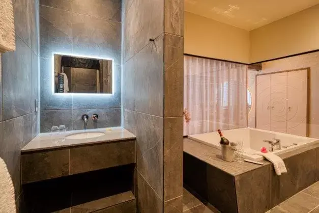 Shower, Bathroom in Ambleside Salutation Hotel & Spa, World Hotel Distinctive