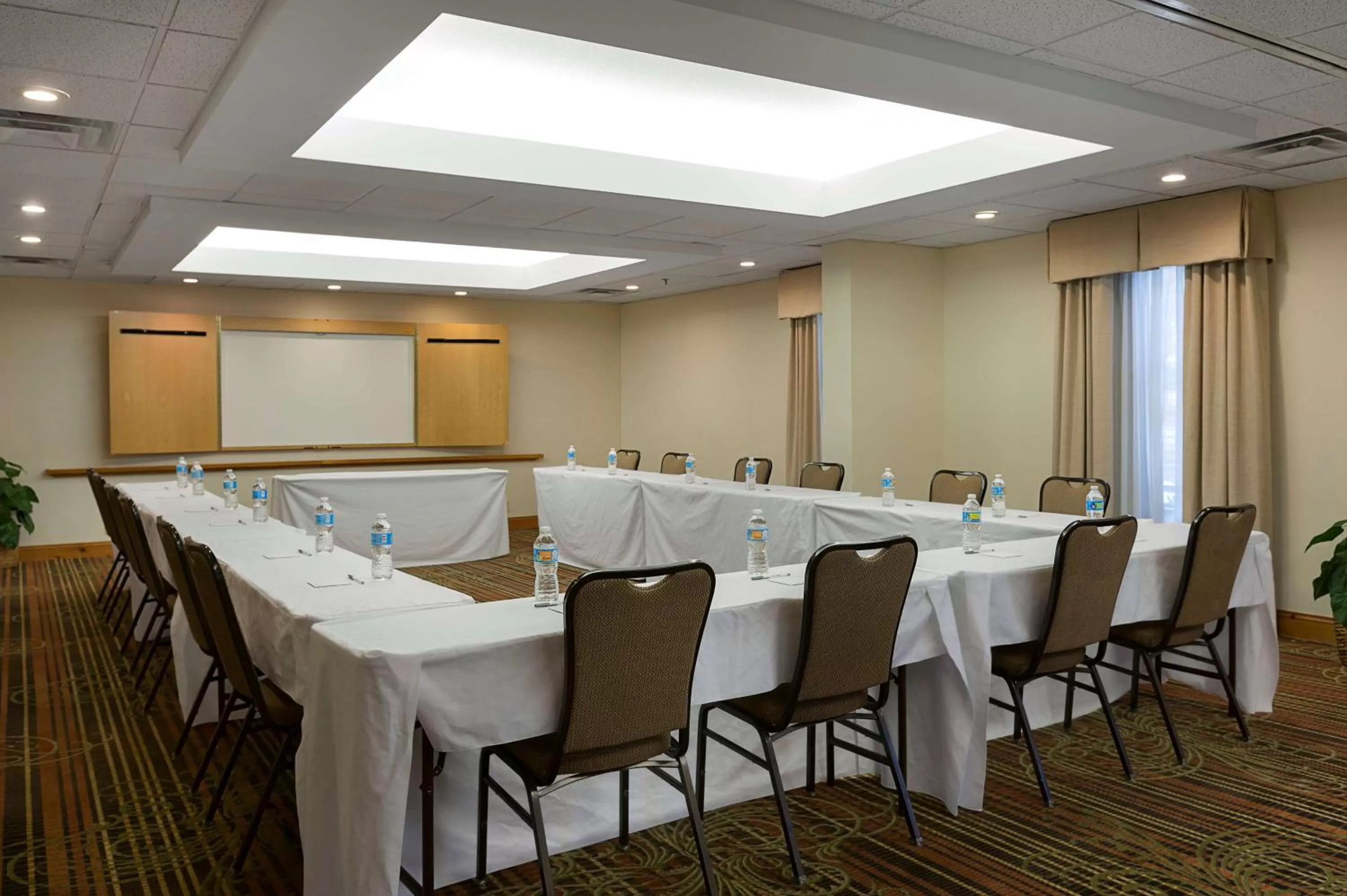 Meeting/conference room in Hampton Inn & Suites Charlotte/Pineville