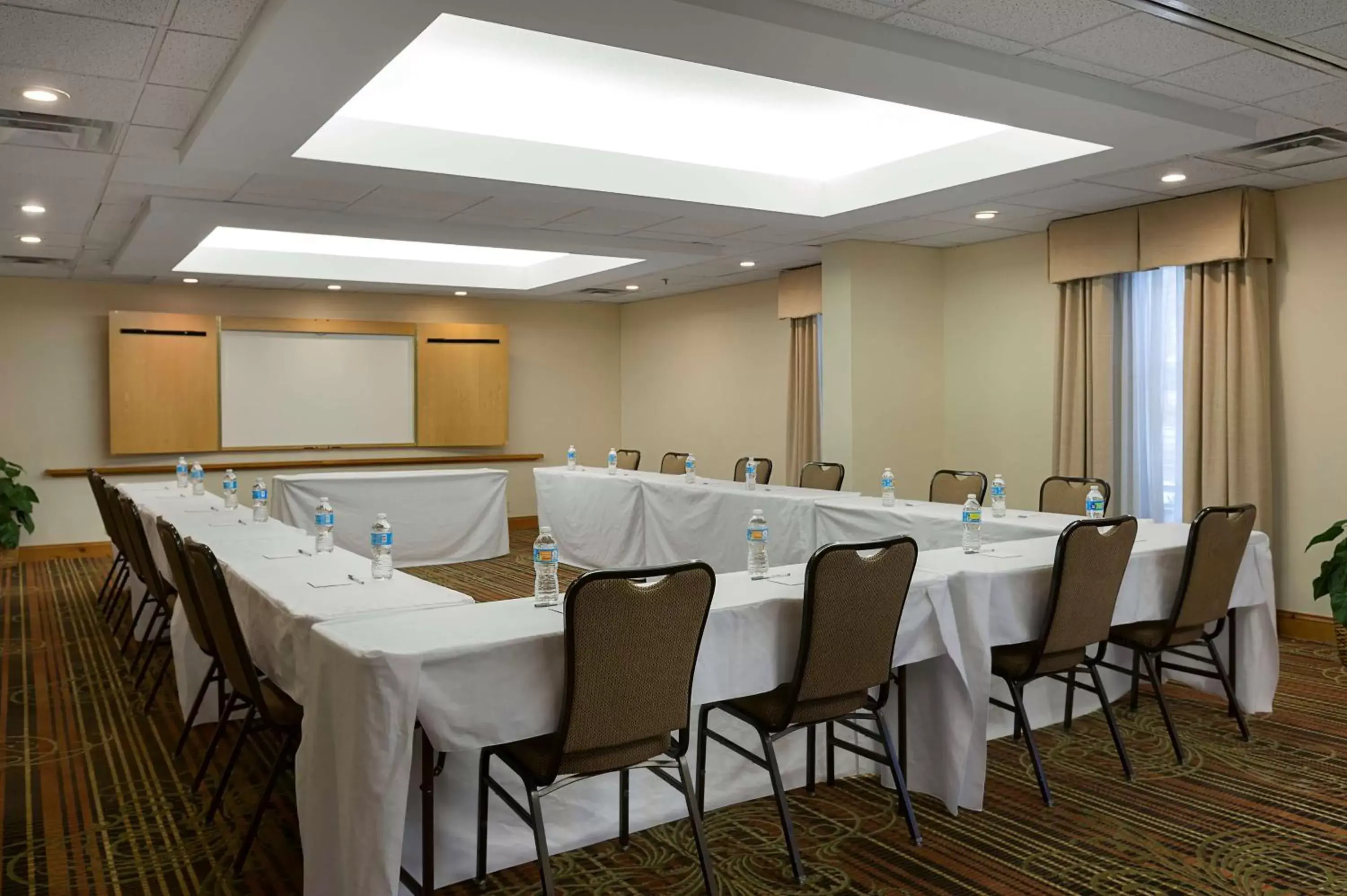 Meeting/conference room in Hampton Inn & Suites Charlotte/Pineville