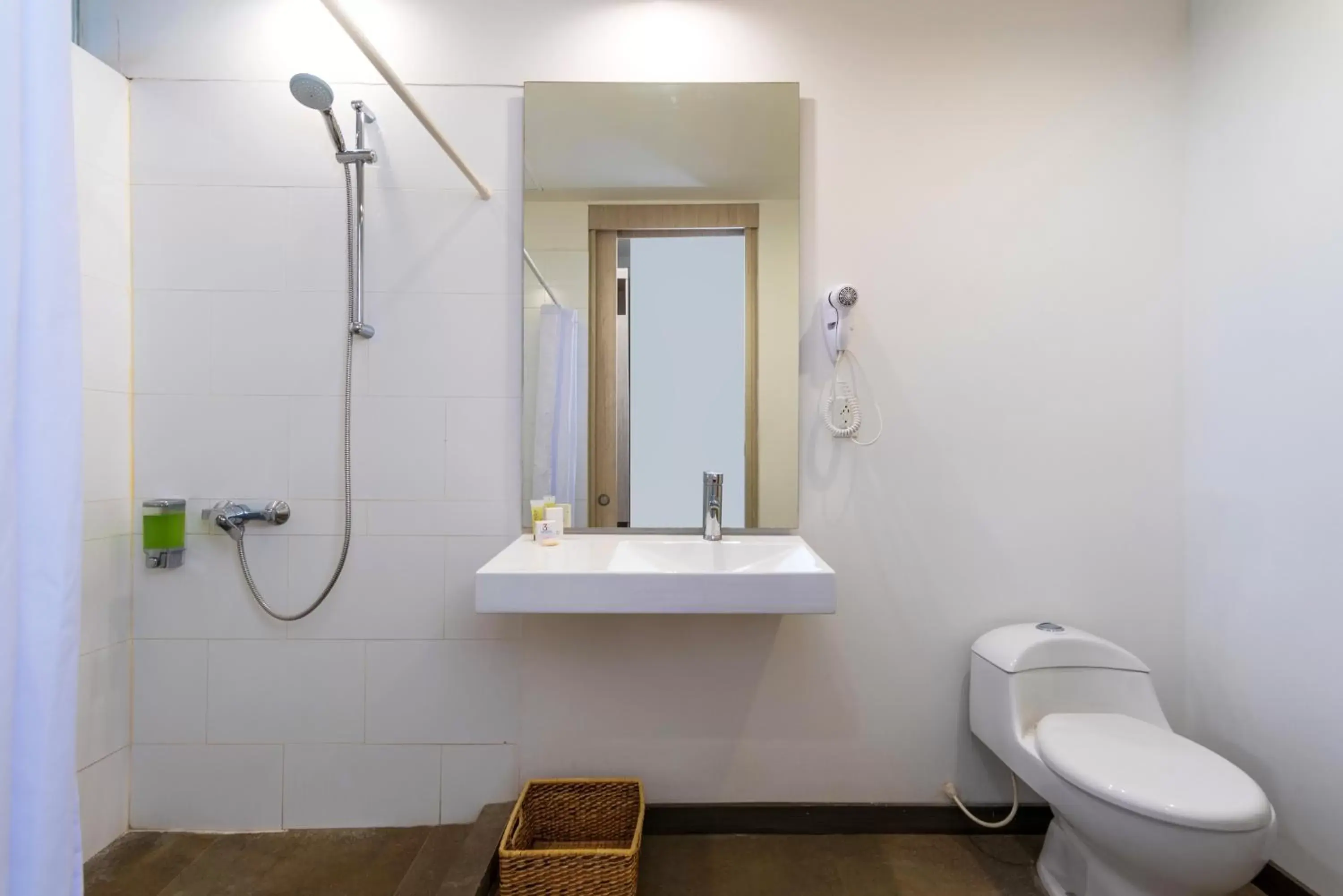 Toilet, Bathroom in Pop Art Hotel CLC Mamonal Cartagena