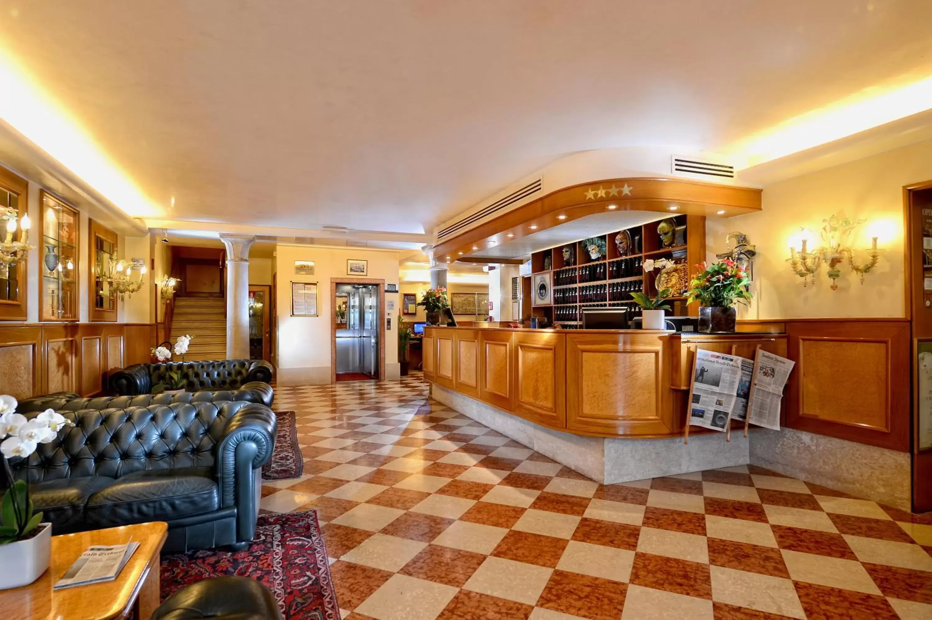 Lobby or reception in Hotel Rialto Lobby or reception in Hotel Rialto