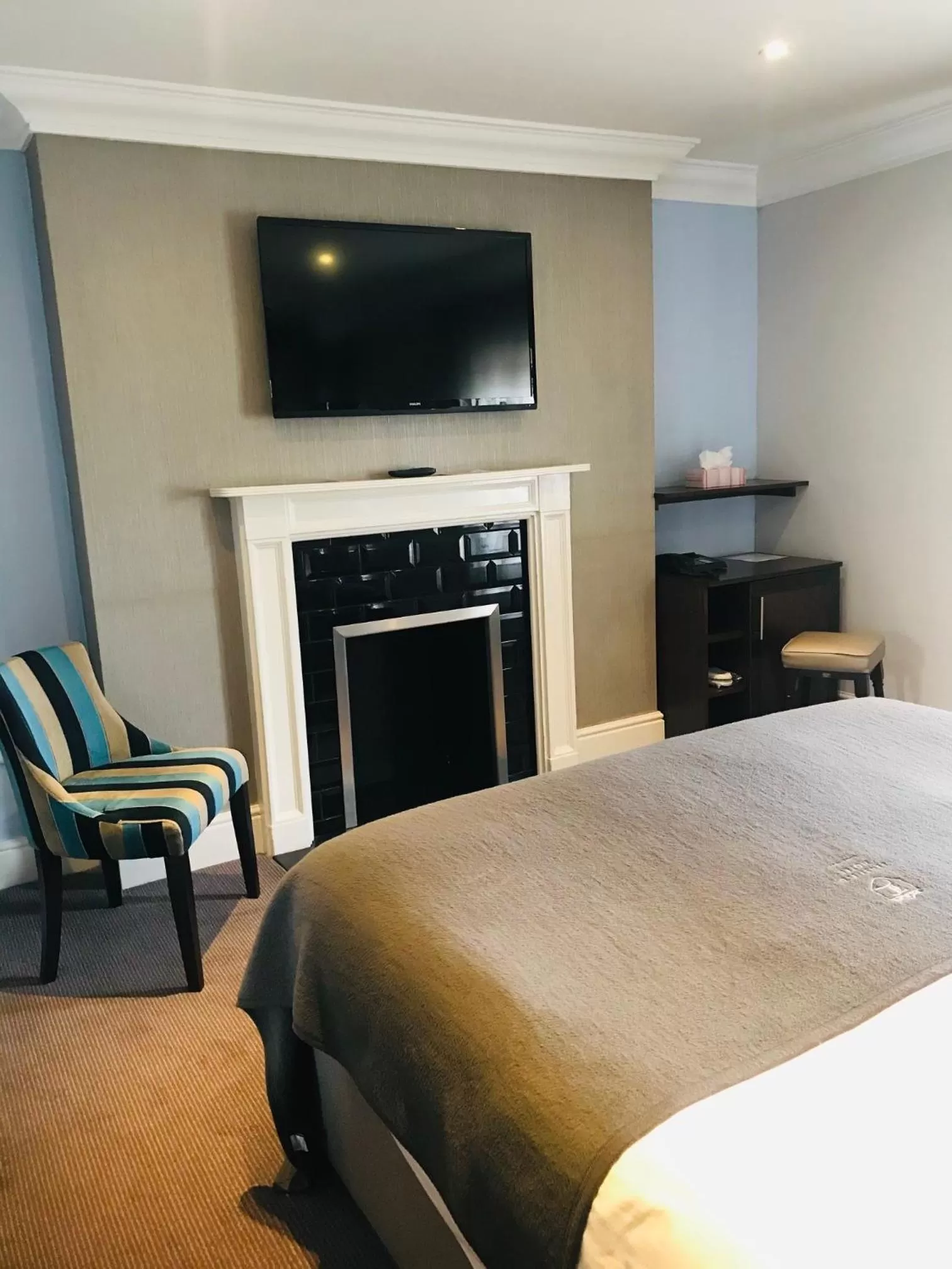 Bedroom, Bed in Lensfield Hotel