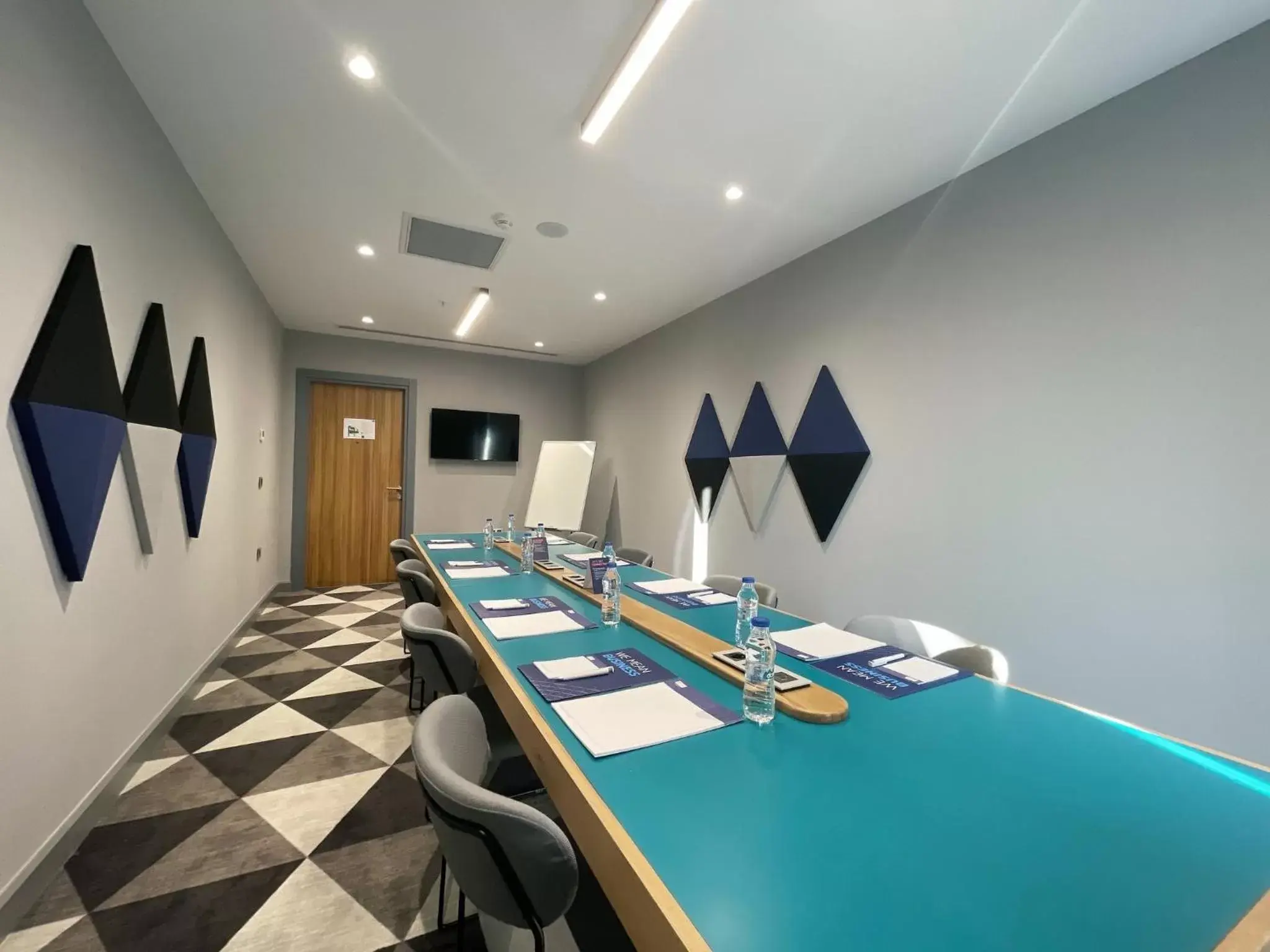 Meeting/conference room in Holiday Inn Express - Ankara - Airport, an IHG Hotel