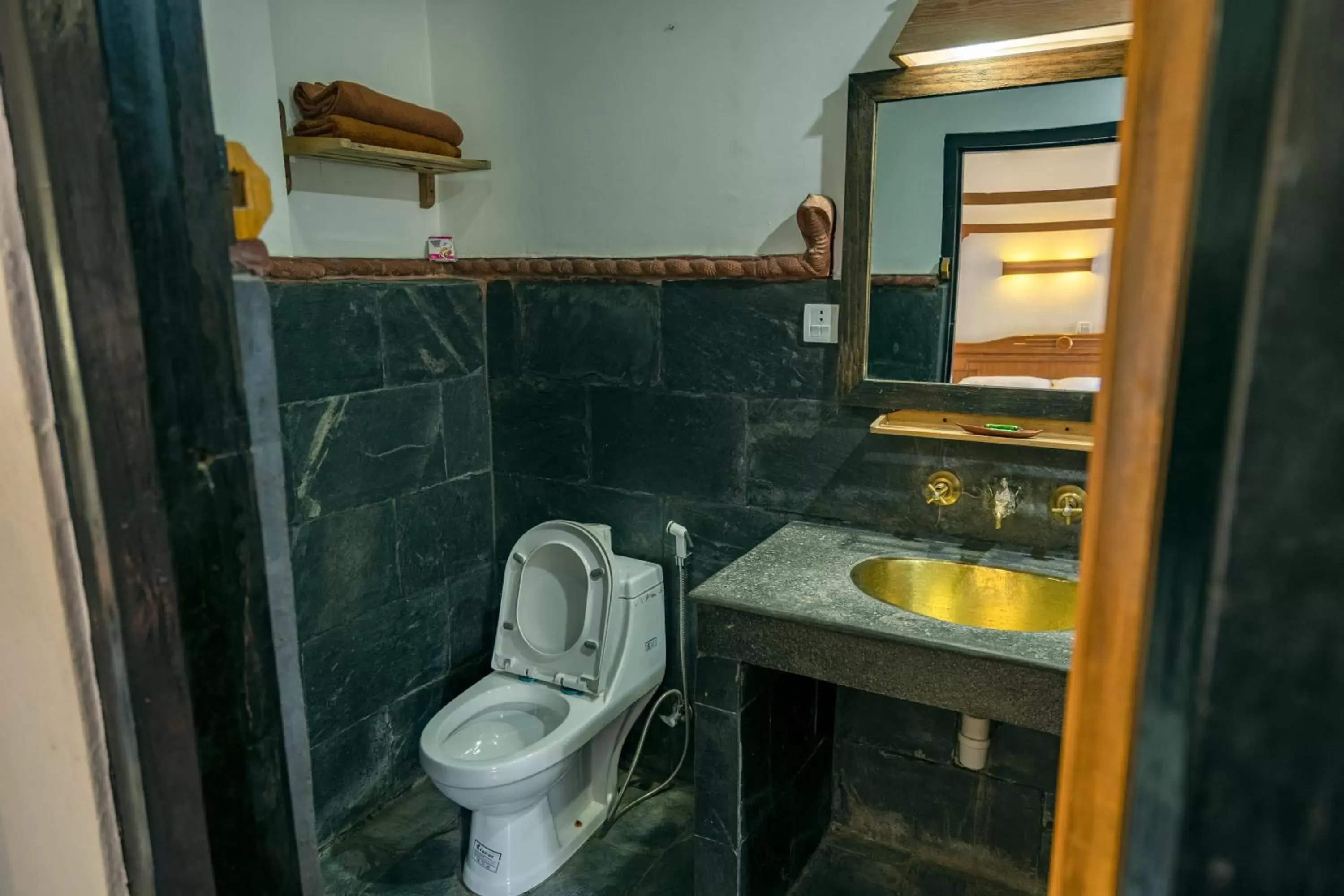 Bathroom in Hotel Ganesh Himal