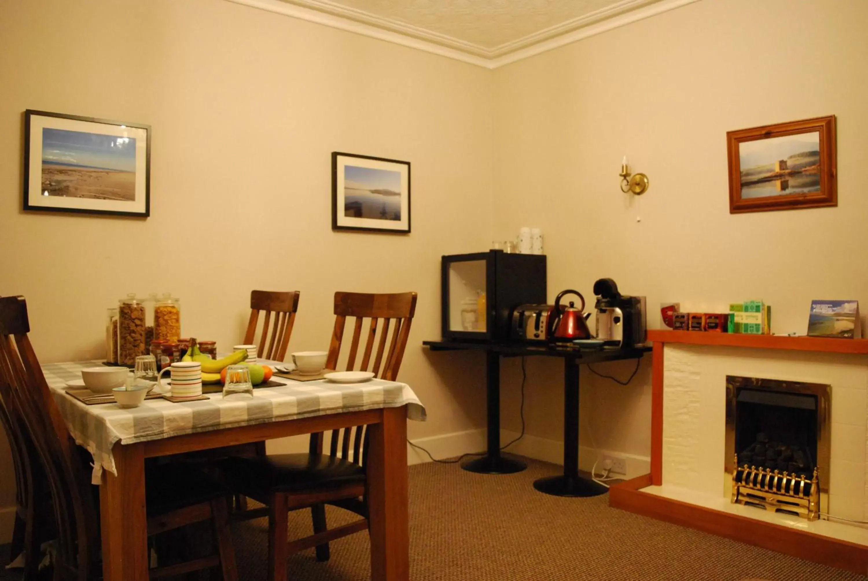 Dining area in Doric House