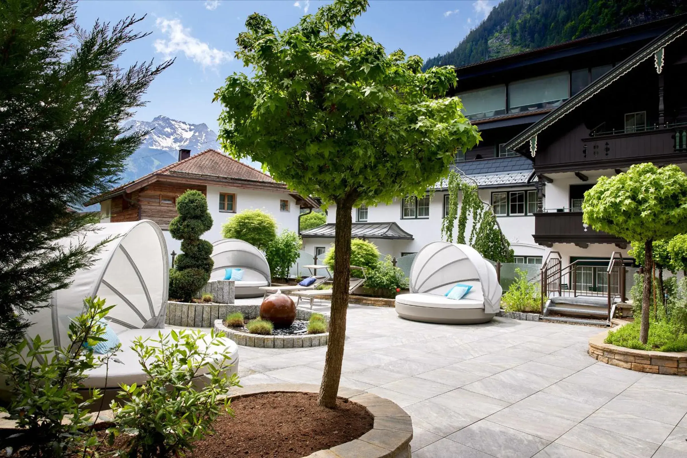 Balcony/Terrace, Property Building in Hotel Neue Post