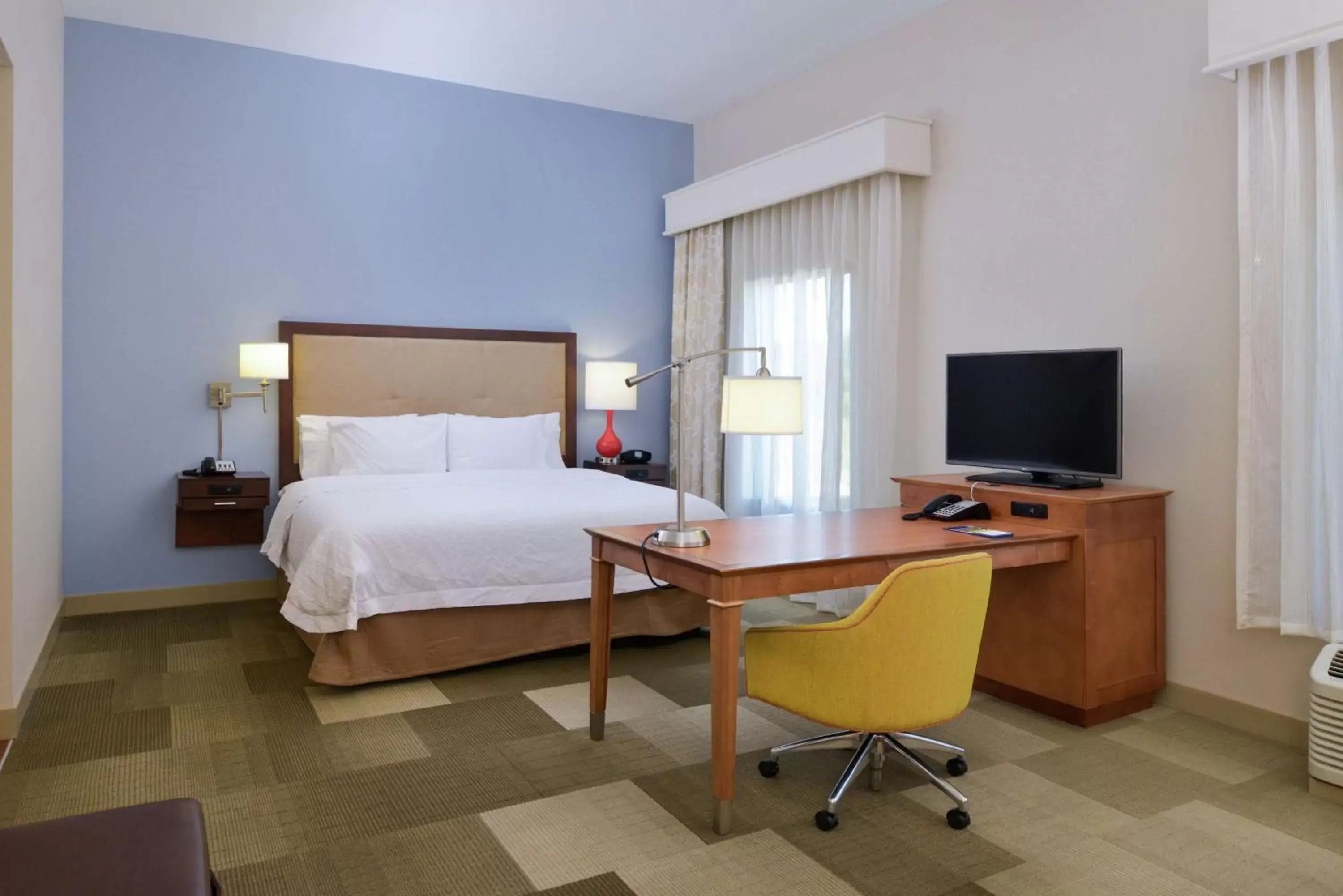 Bedroom, Bed in Hampton Inn & Suites by Hilton Lonoke