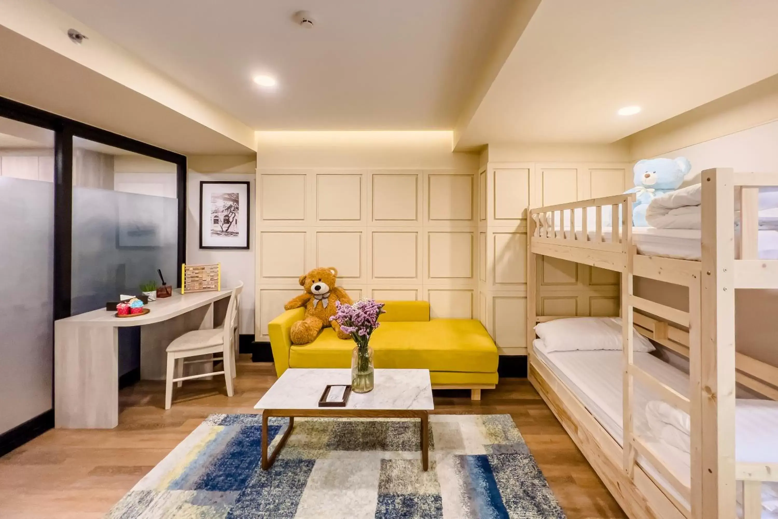 bunk bed in Oakwood Hotel & Residence Bangkok SHA Plus Certified
