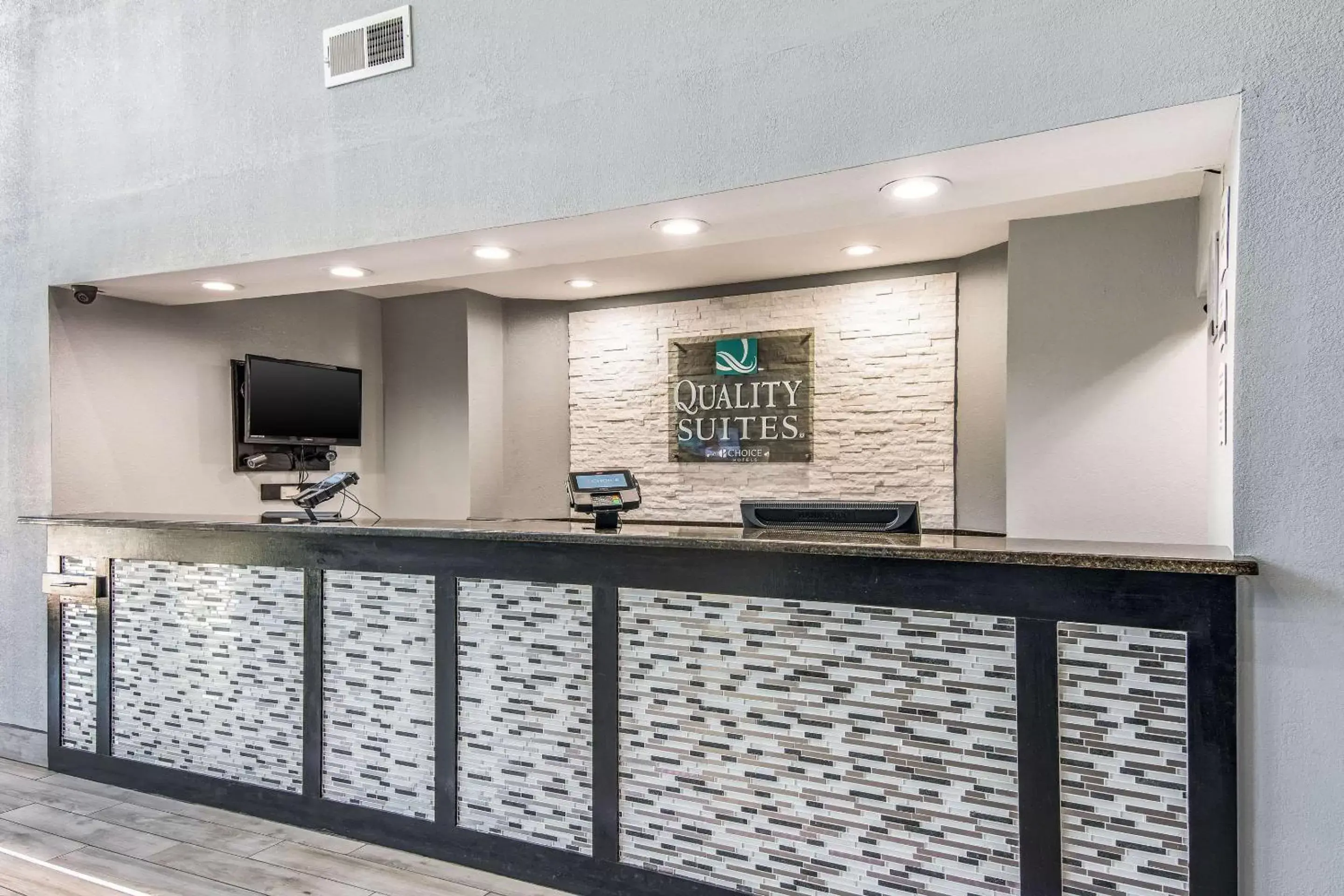 Lobby or reception, Lobby/Reception in Quality Suites Maumelle - Little Rock NW