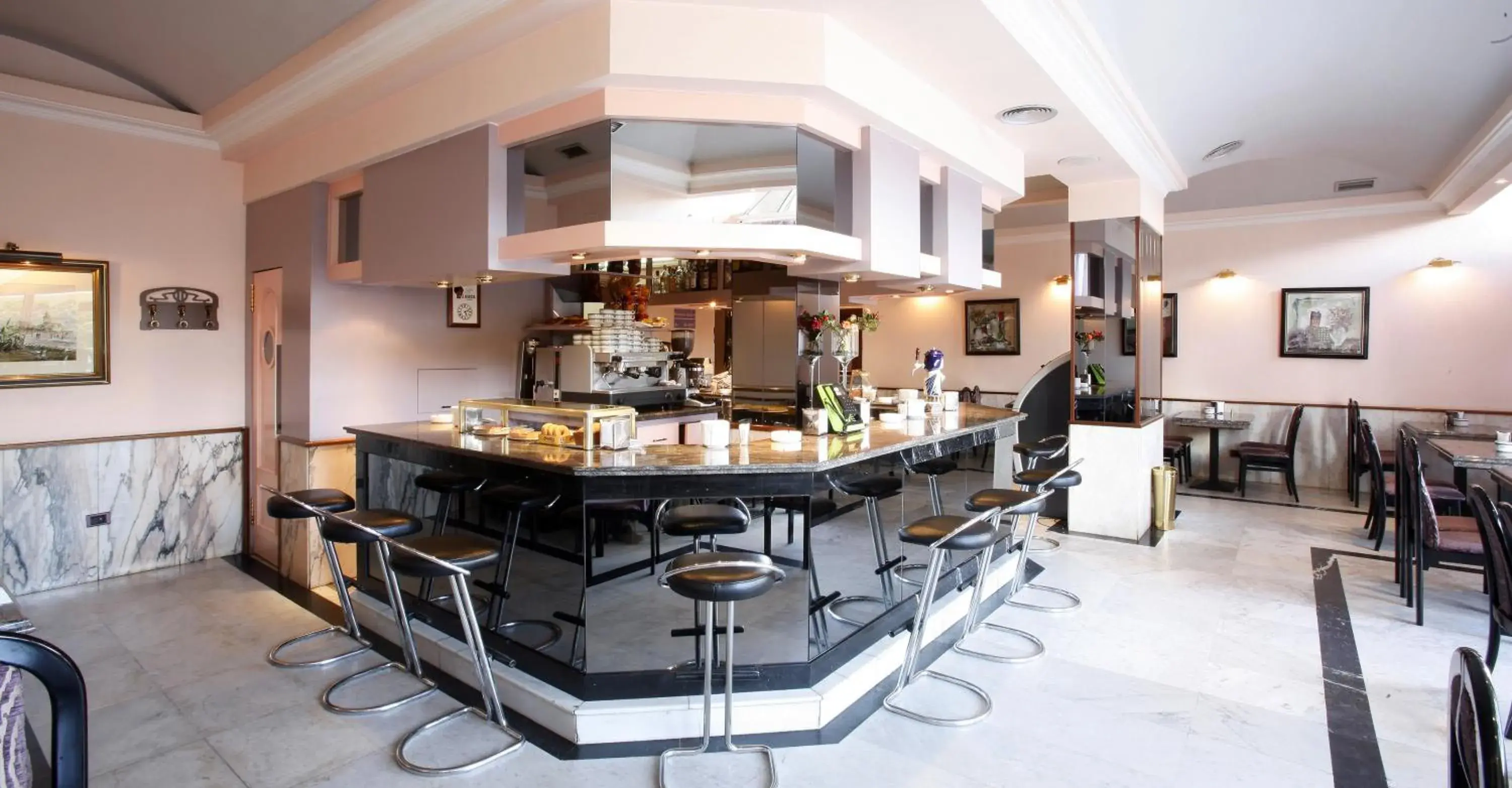 Restaurant/places to eat in Hotel Alcomar Restaurant/places to eat in Hotel Alcomar