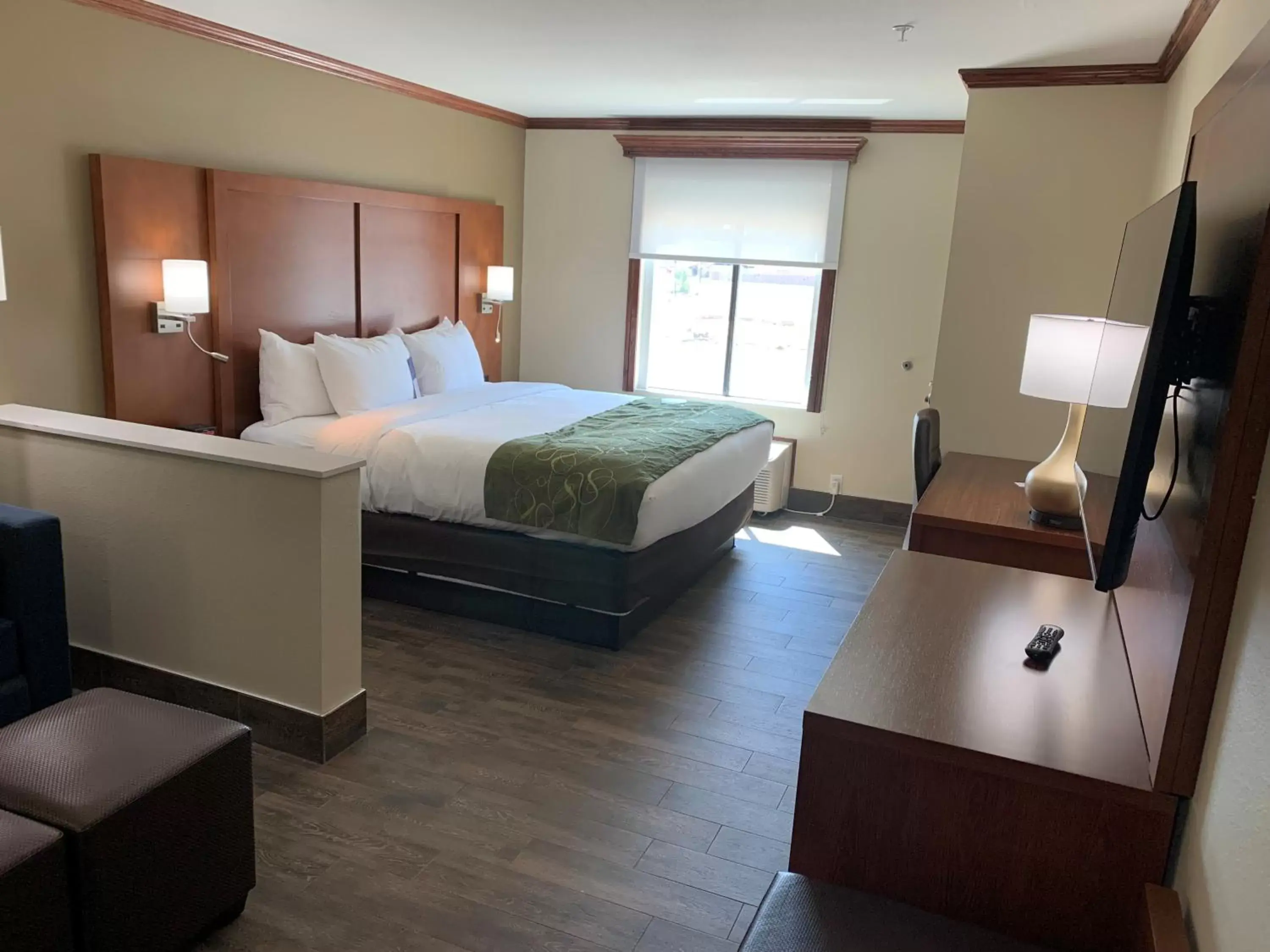 Bed in Comfort Suites West Monroe near Ike Hamilton Expo Center