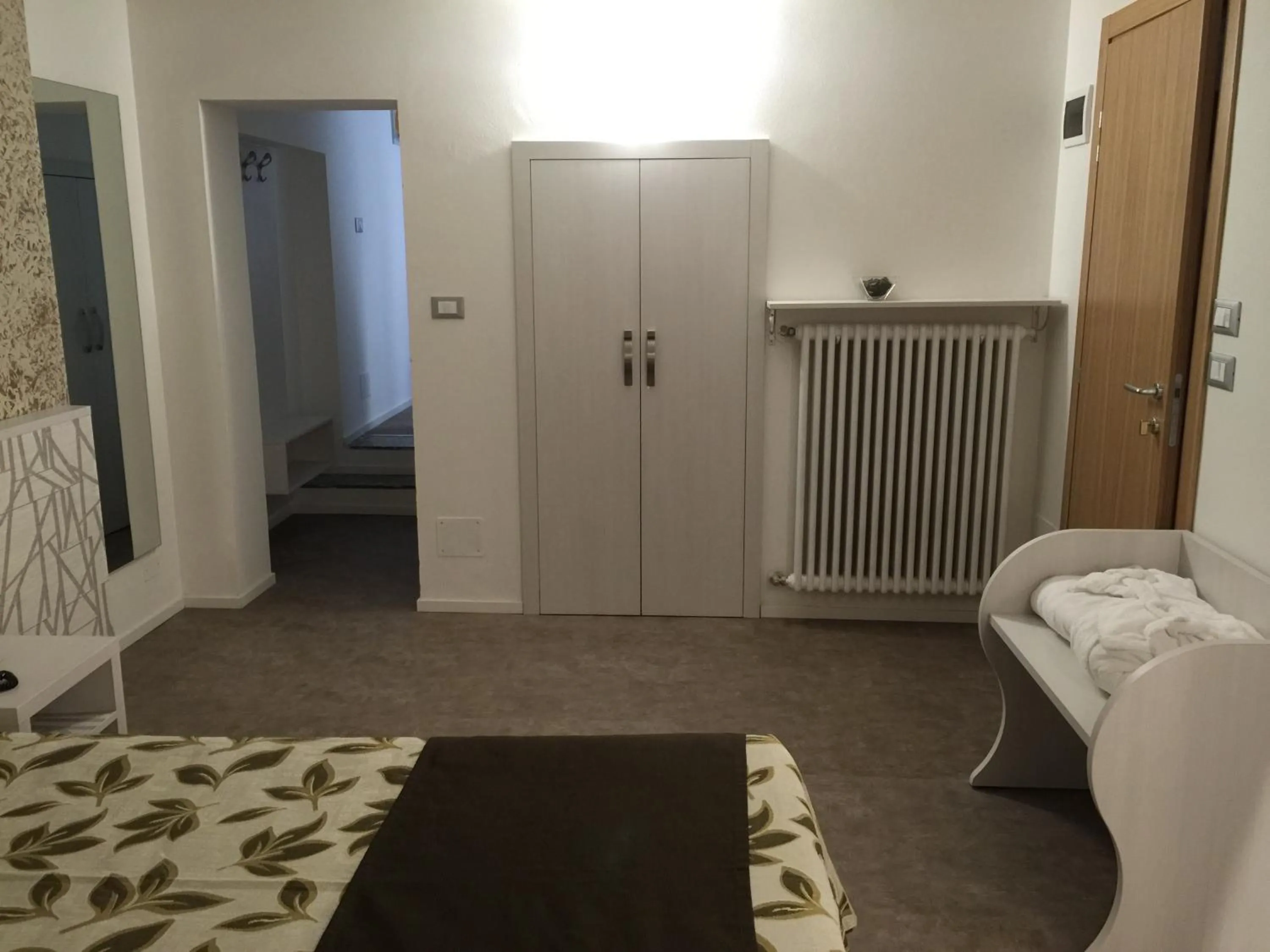 Other, Bed in Hotel Holiday- Alla Finestrella