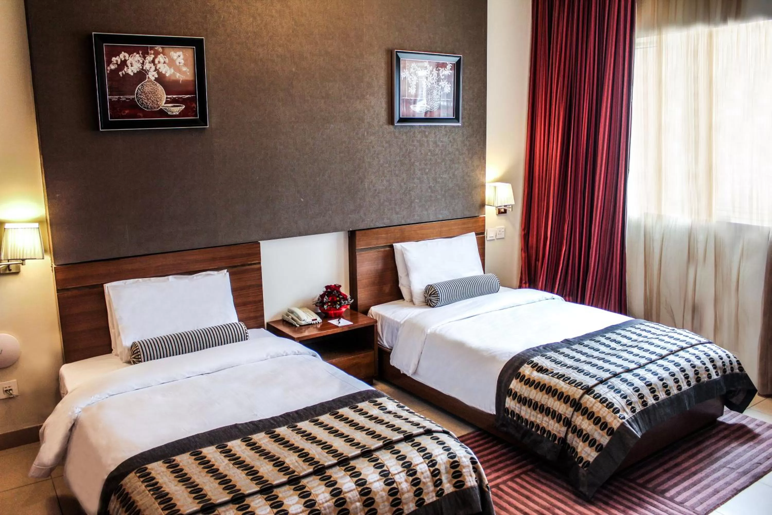 Bedroom, Bed in Dunes Hotel Apartment Oud Metha, Bur Dubai