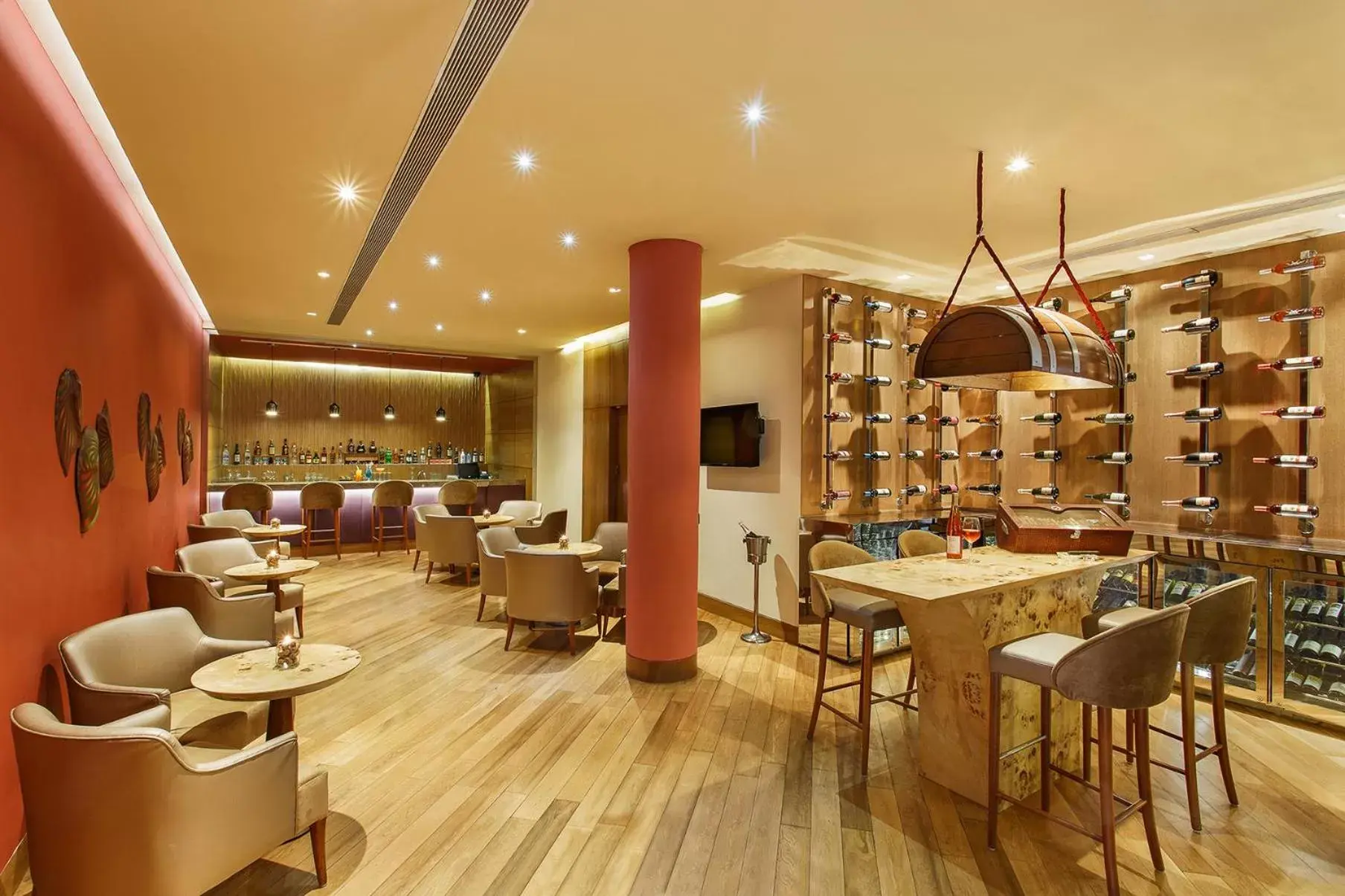 Lounge or bar, Restaurant/Places to Eat in The Gateway Hotel Ambad