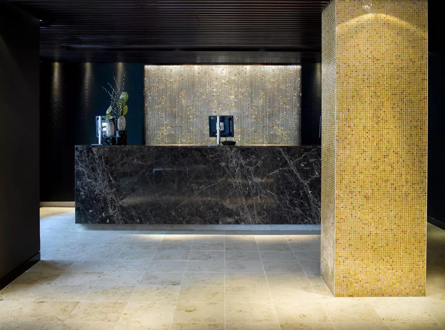 Lobby or reception, Bathroom in Clayton Hotel London Wall