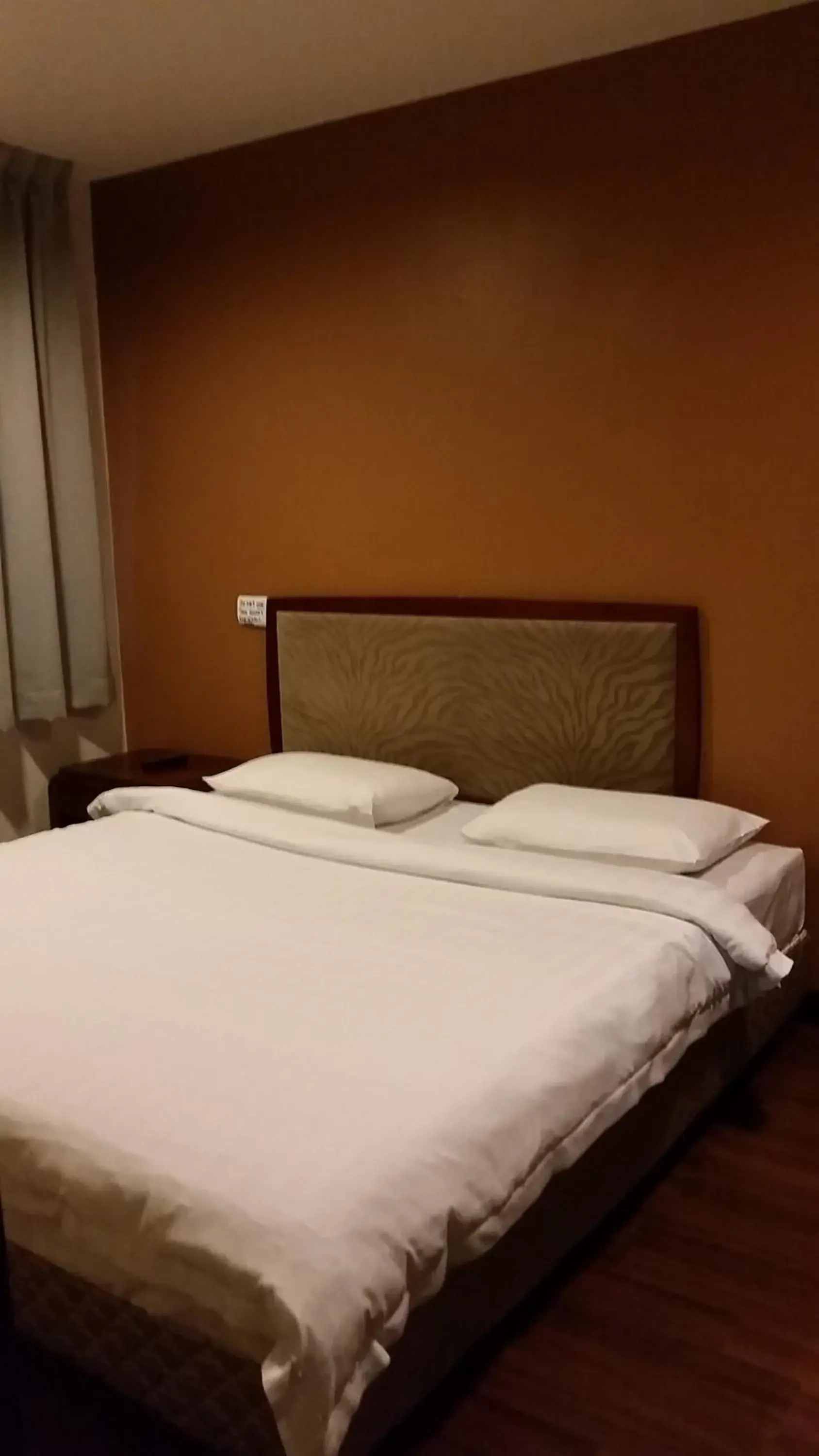 Bed in Hotel Sadong 88