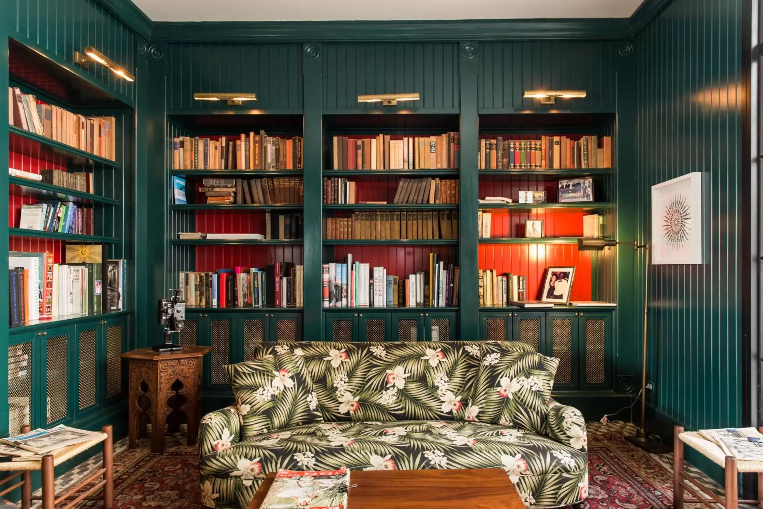 Library in American Trade Hotel