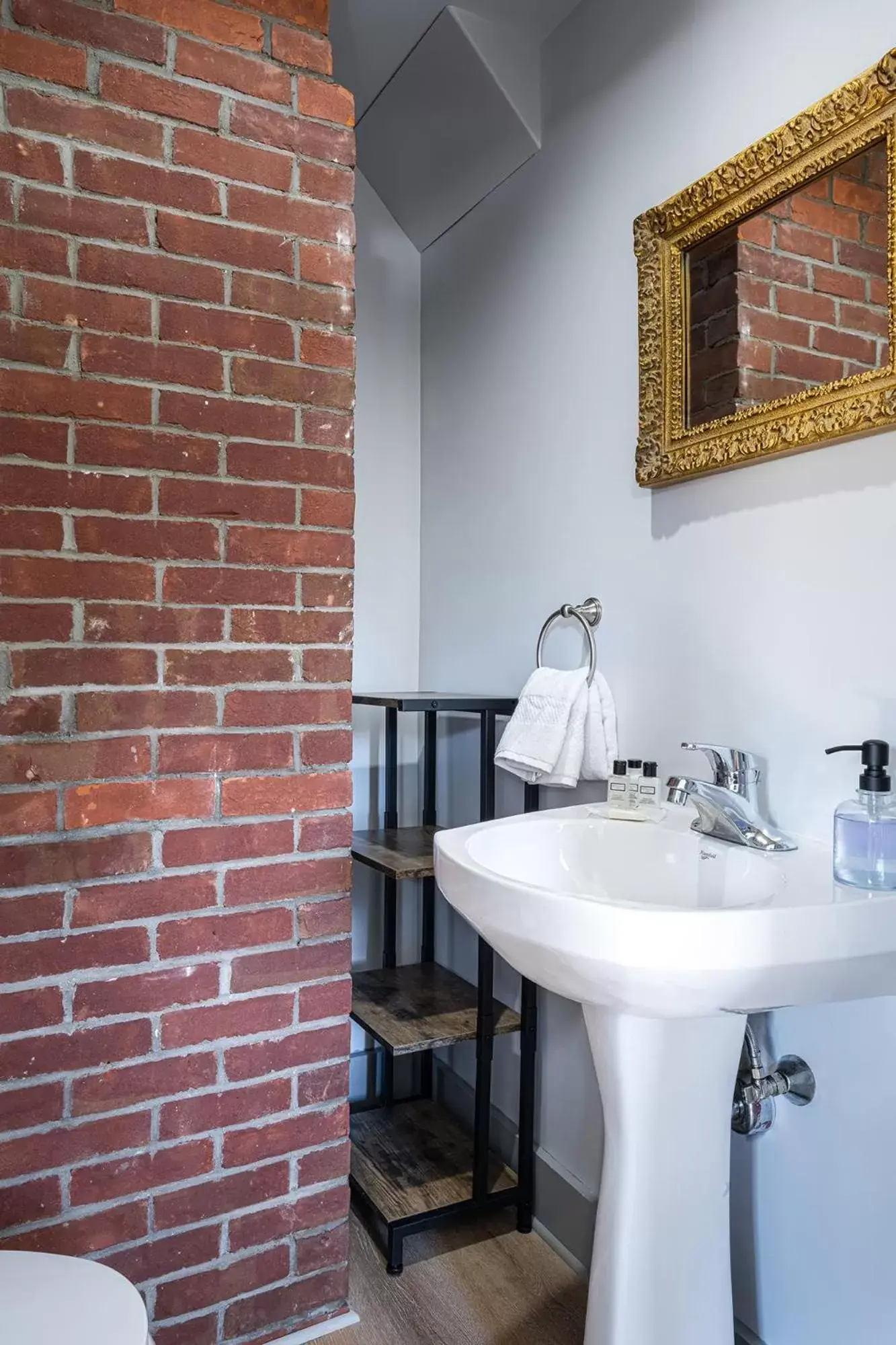 Bathroom in Riverhouse by Weekender formerly Jack Daniels Inn