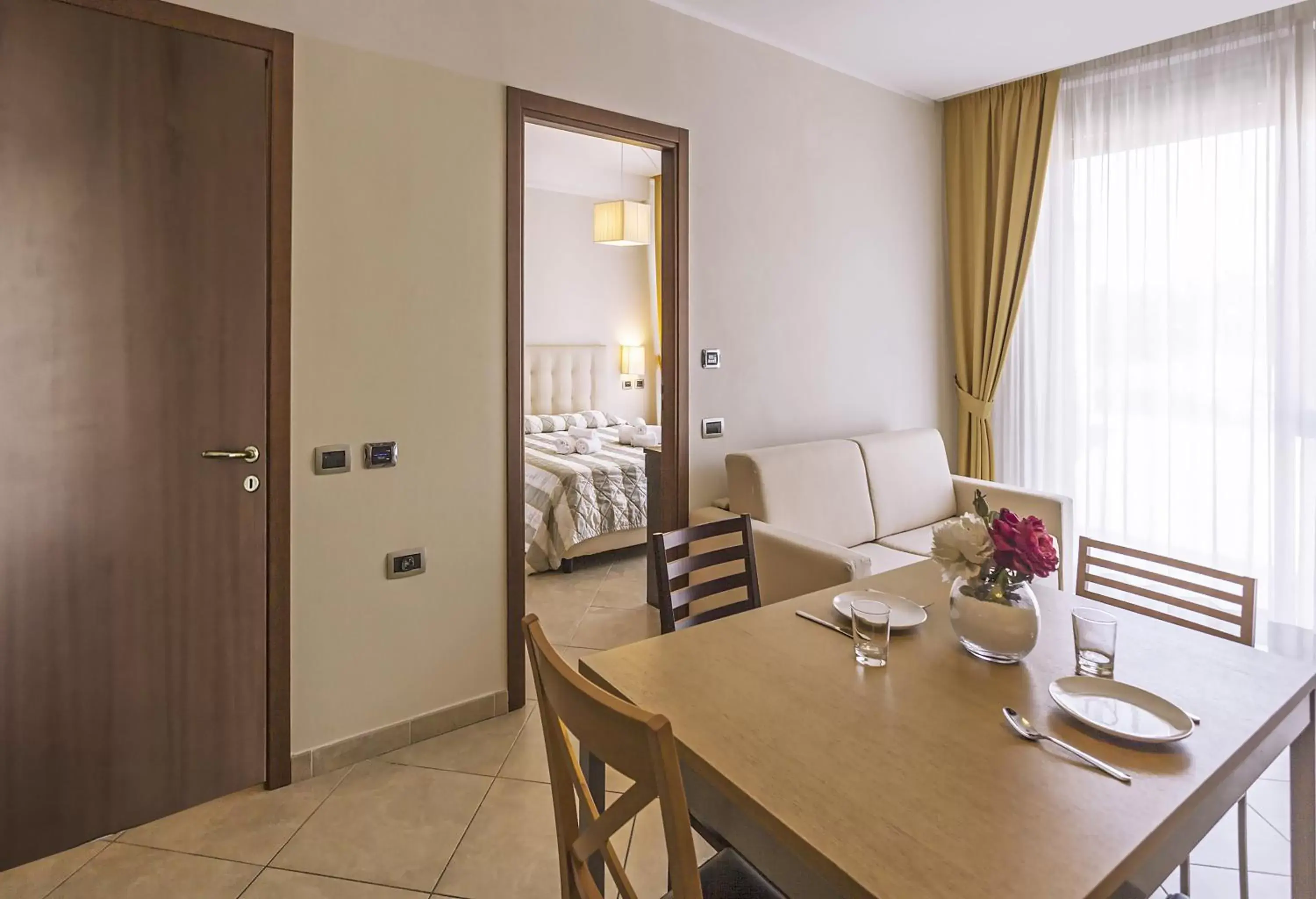 Kitchen or kitchenette, Dining Area in ApartHotel Anghel