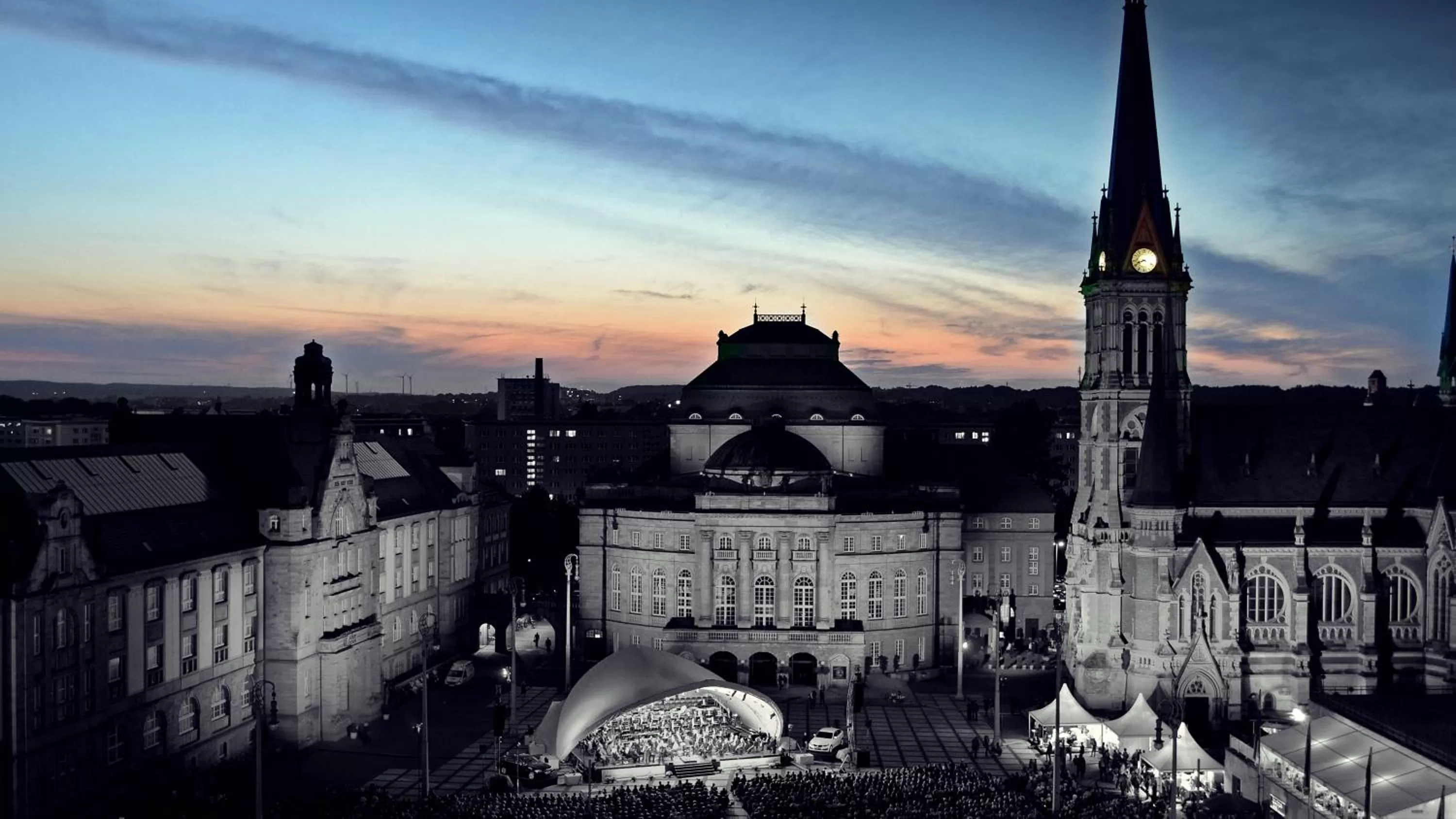 Landmark view in Hotel an der Oper