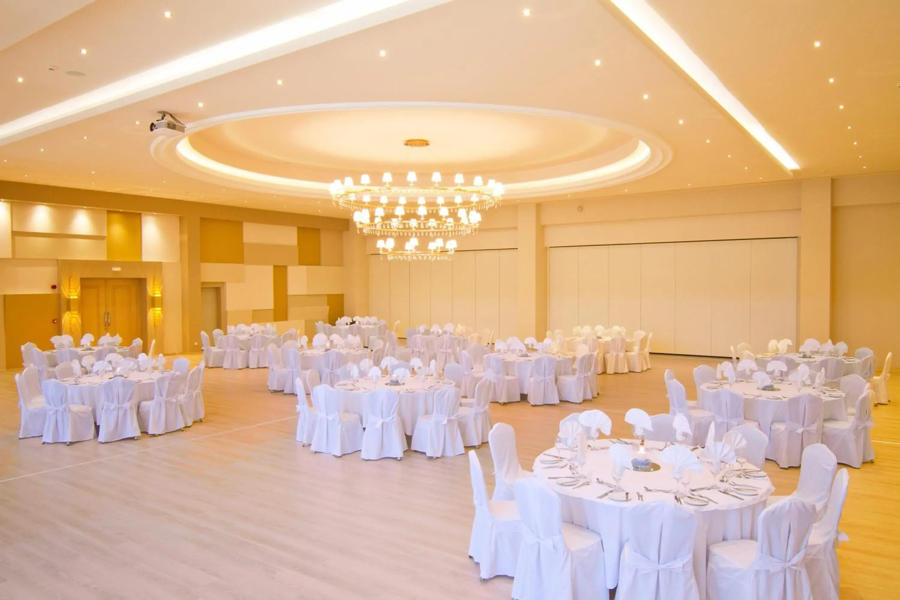 Banquet/Function facilities, Banquet Facilities in KRESTEN ROYAL Euphoria Resort