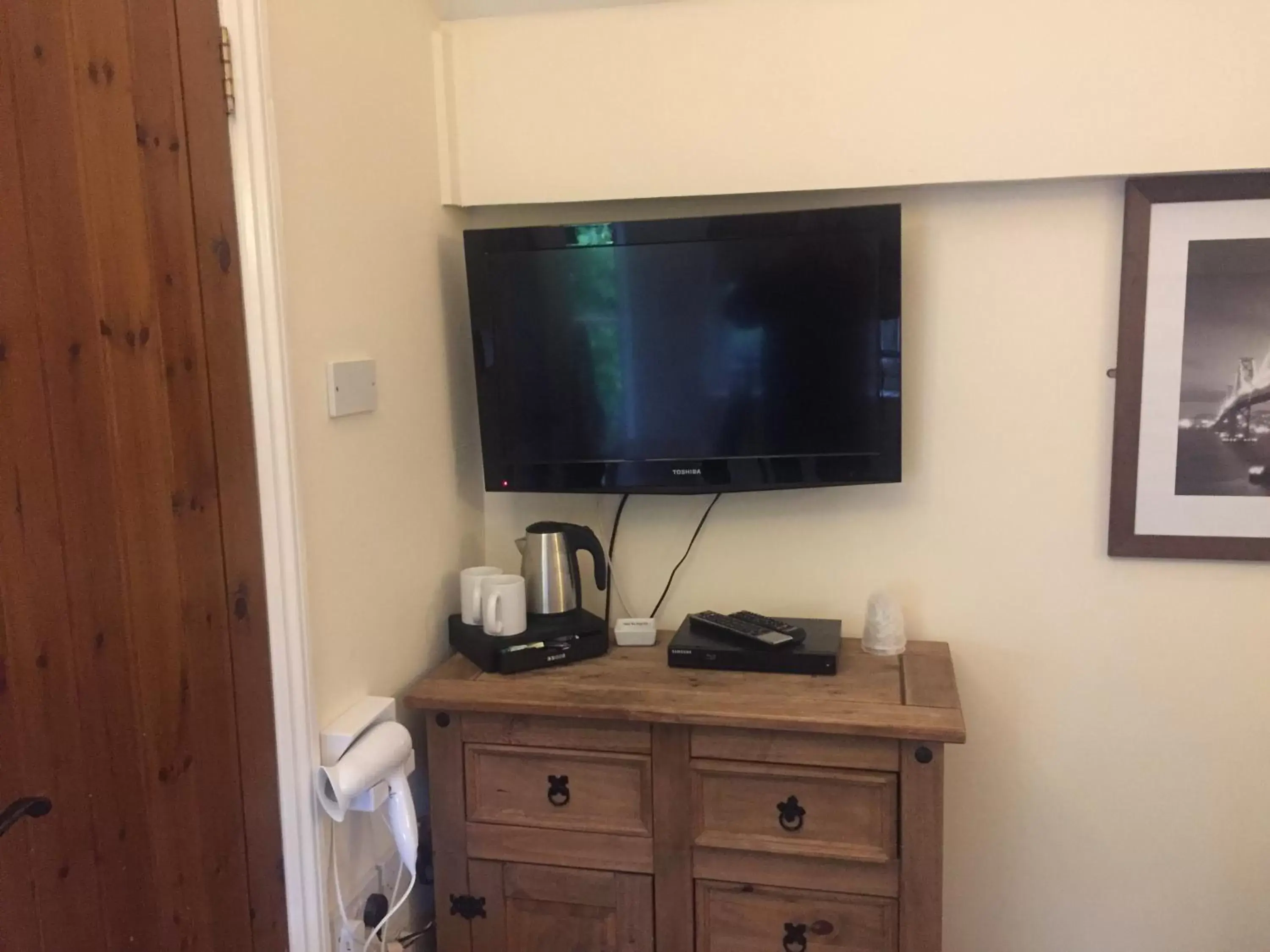 TV/Entertainment Center in Findon Rest Ltd