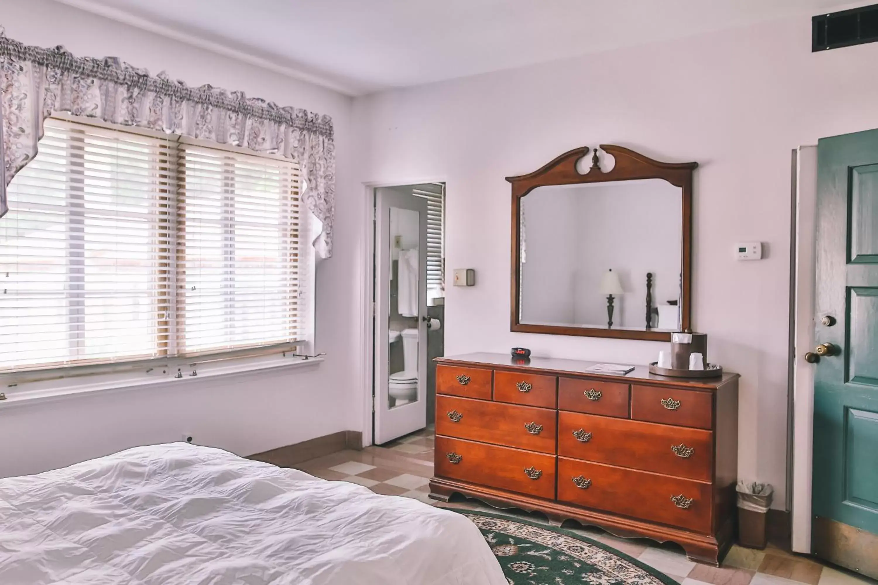 Decorative detail, Bed in The Lodge At Wakulla Springs