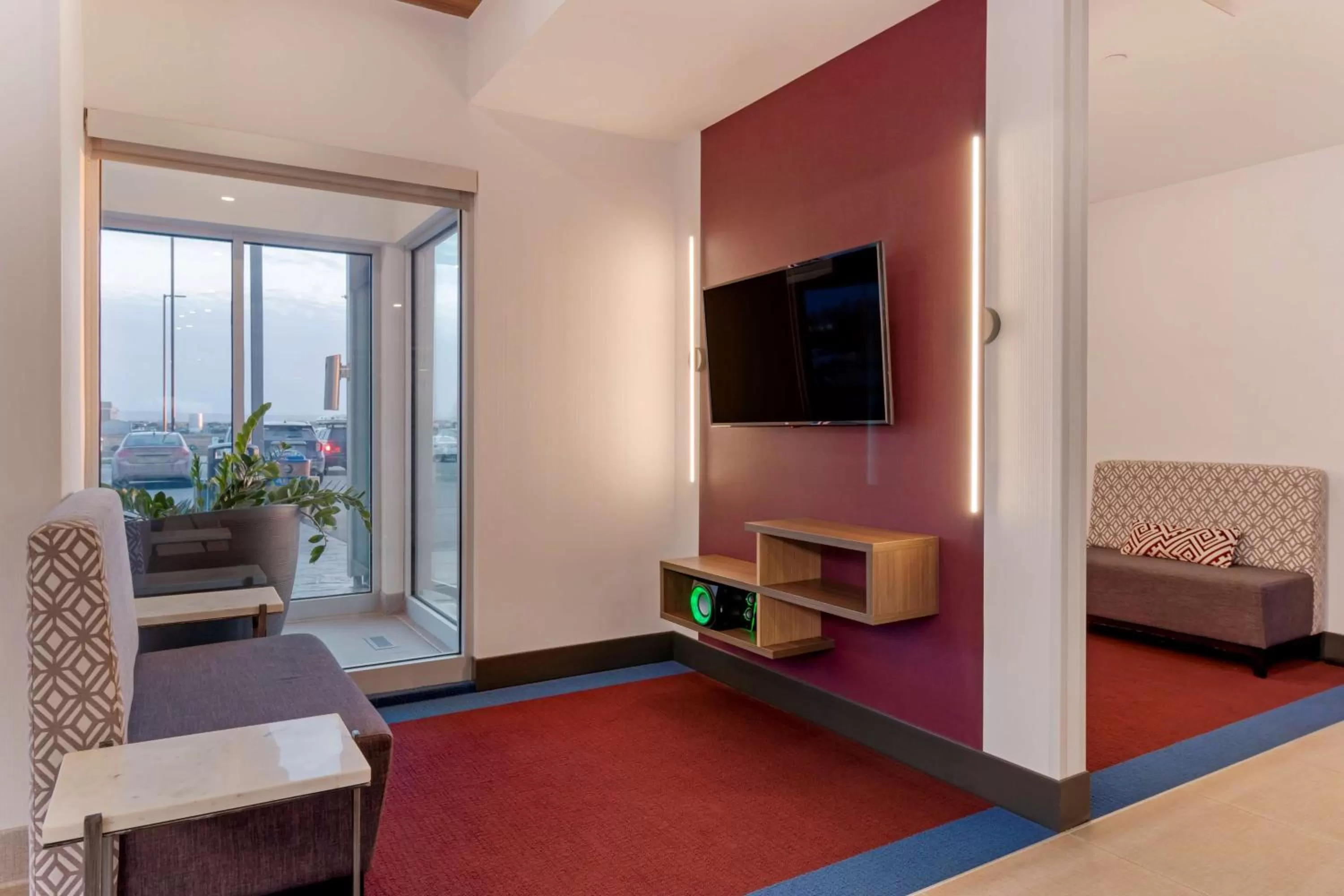 Lobby or reception in Best Western Plus Dauphin