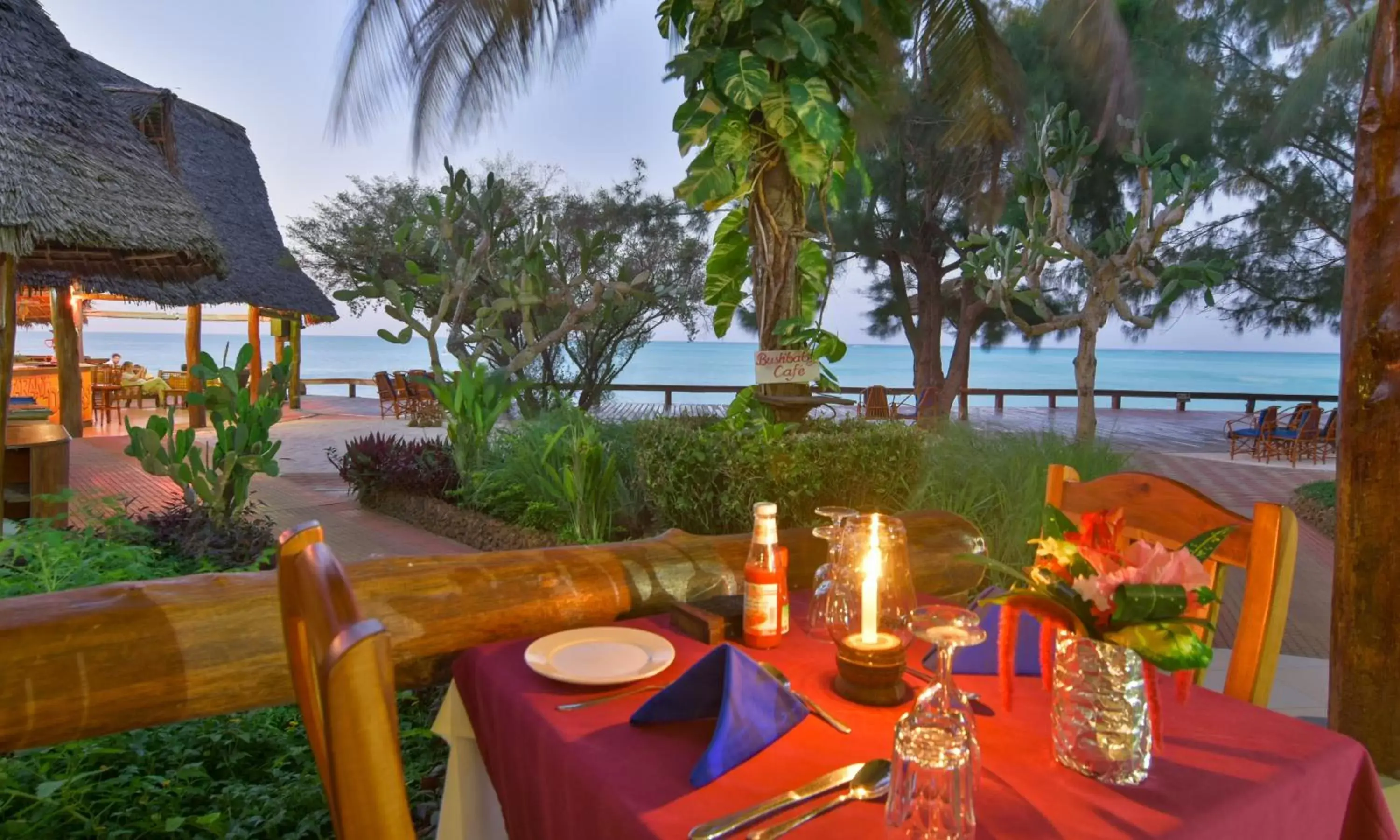 Restaurant/places to eat in Mnarani Beach Cottages