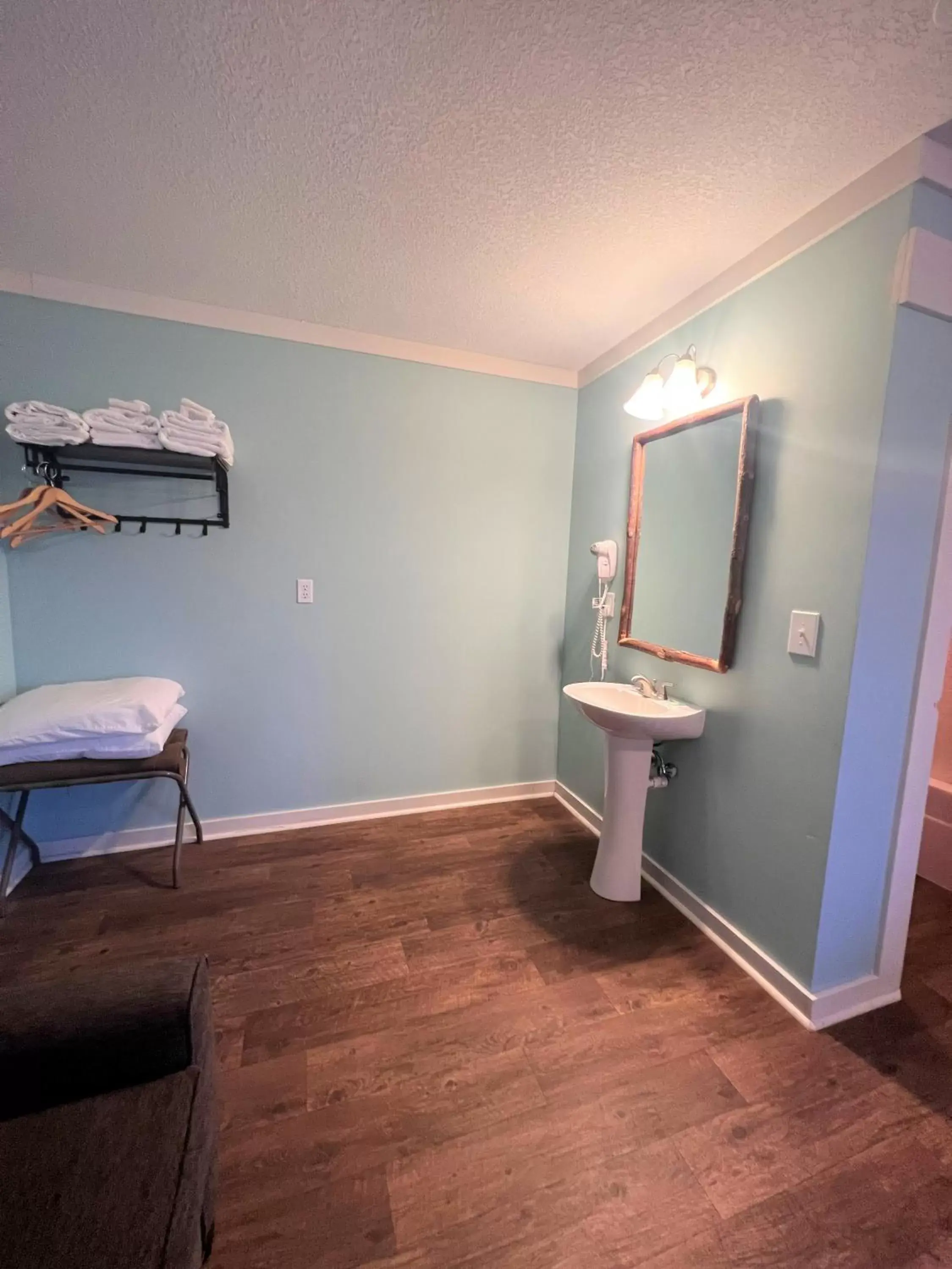 Bathroom in Mountain Top Inn and Resort