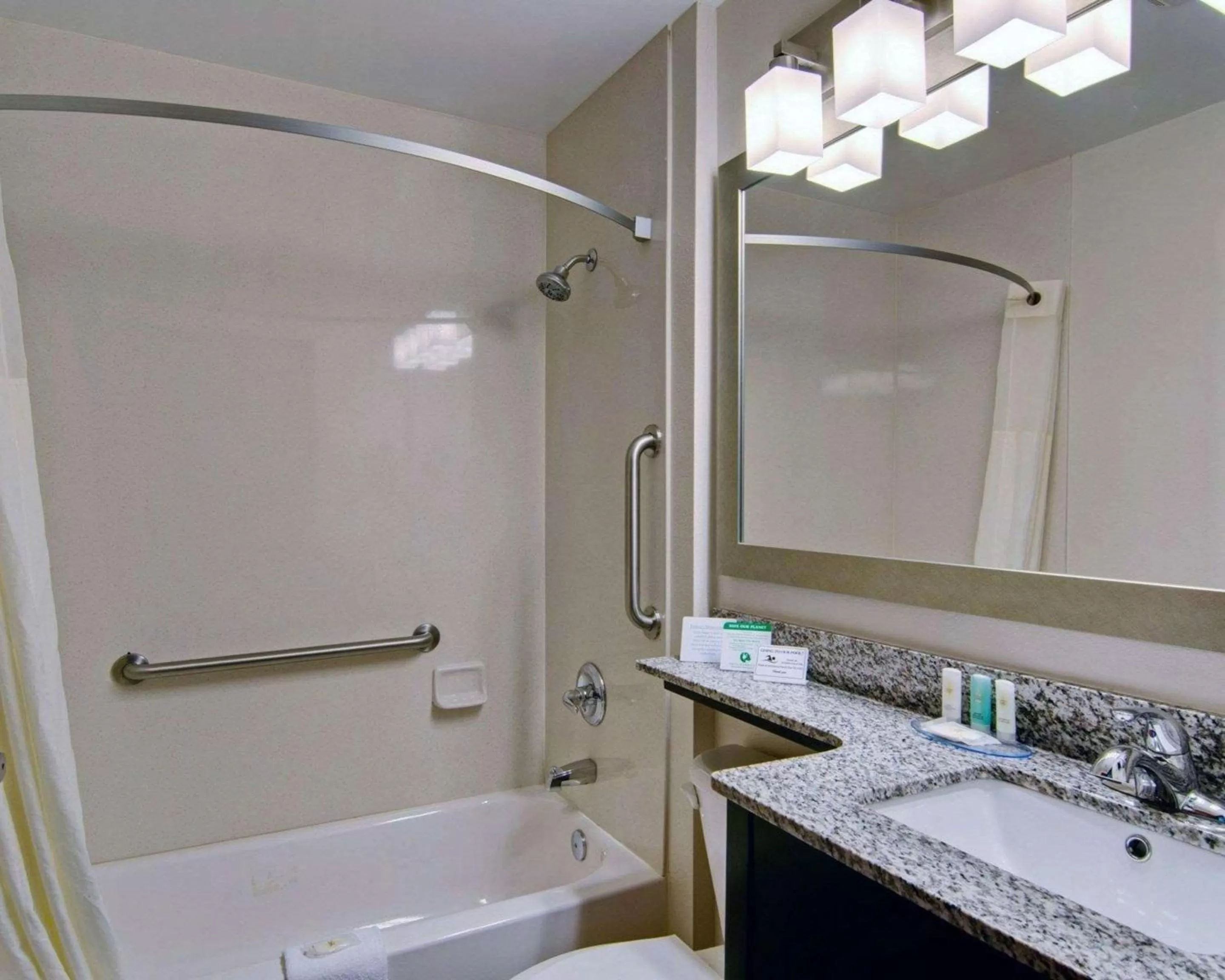 Bedroom in Comfort Inn Mount Airy