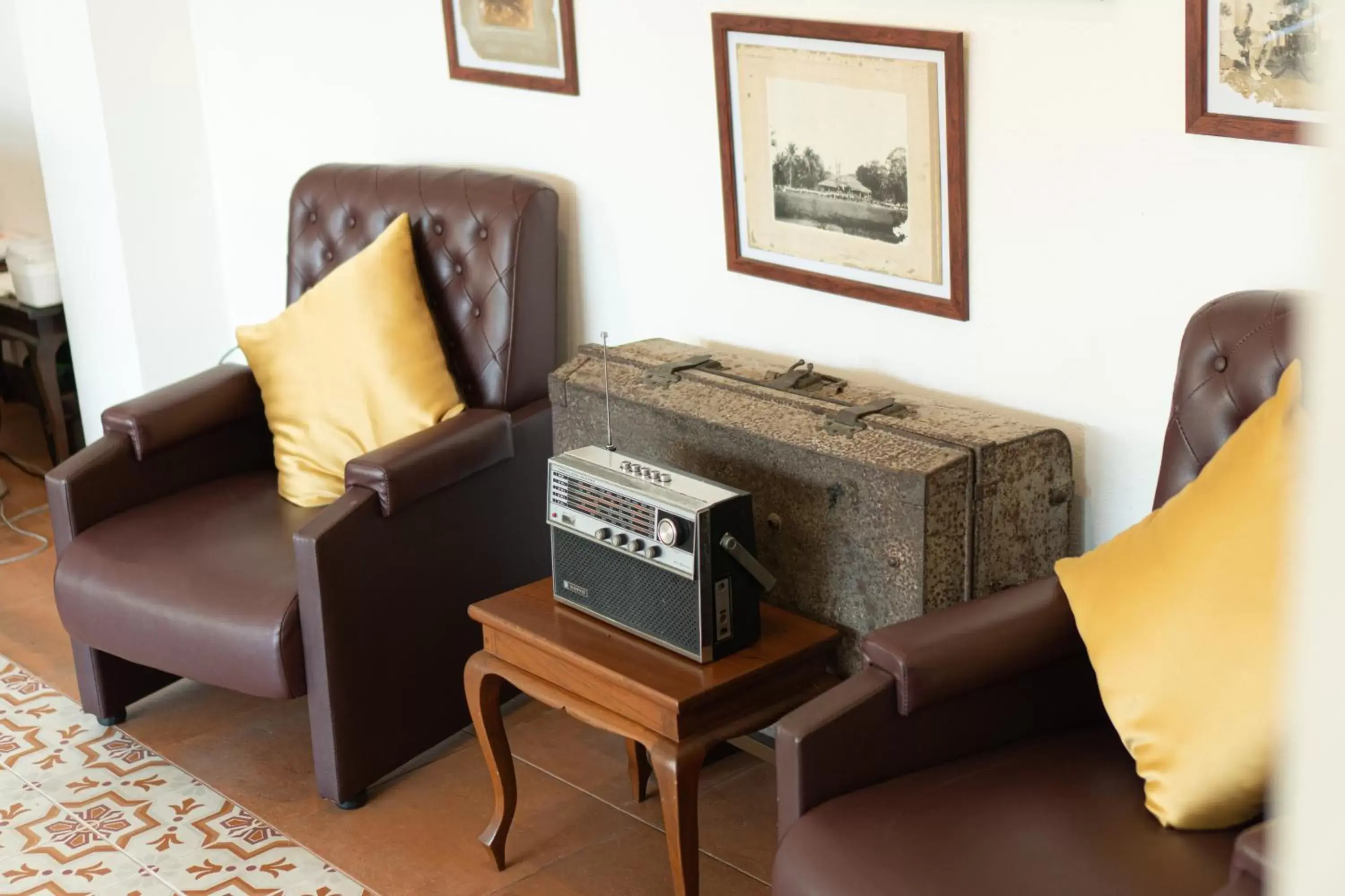 Seating Area in Sino Mansion