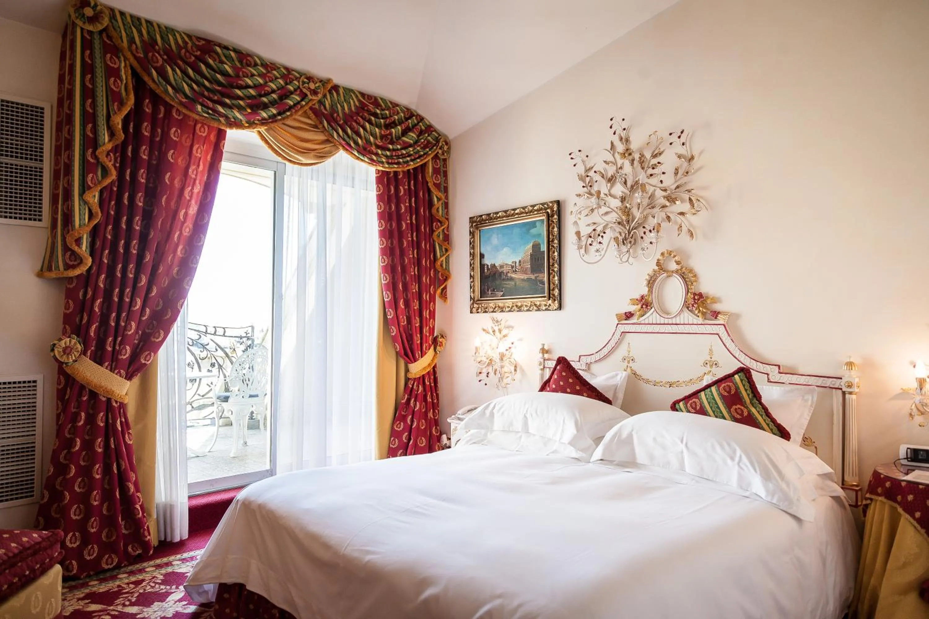 Day, Bed in Villa e Palazzo Aminta - A Leading Hotel of The World