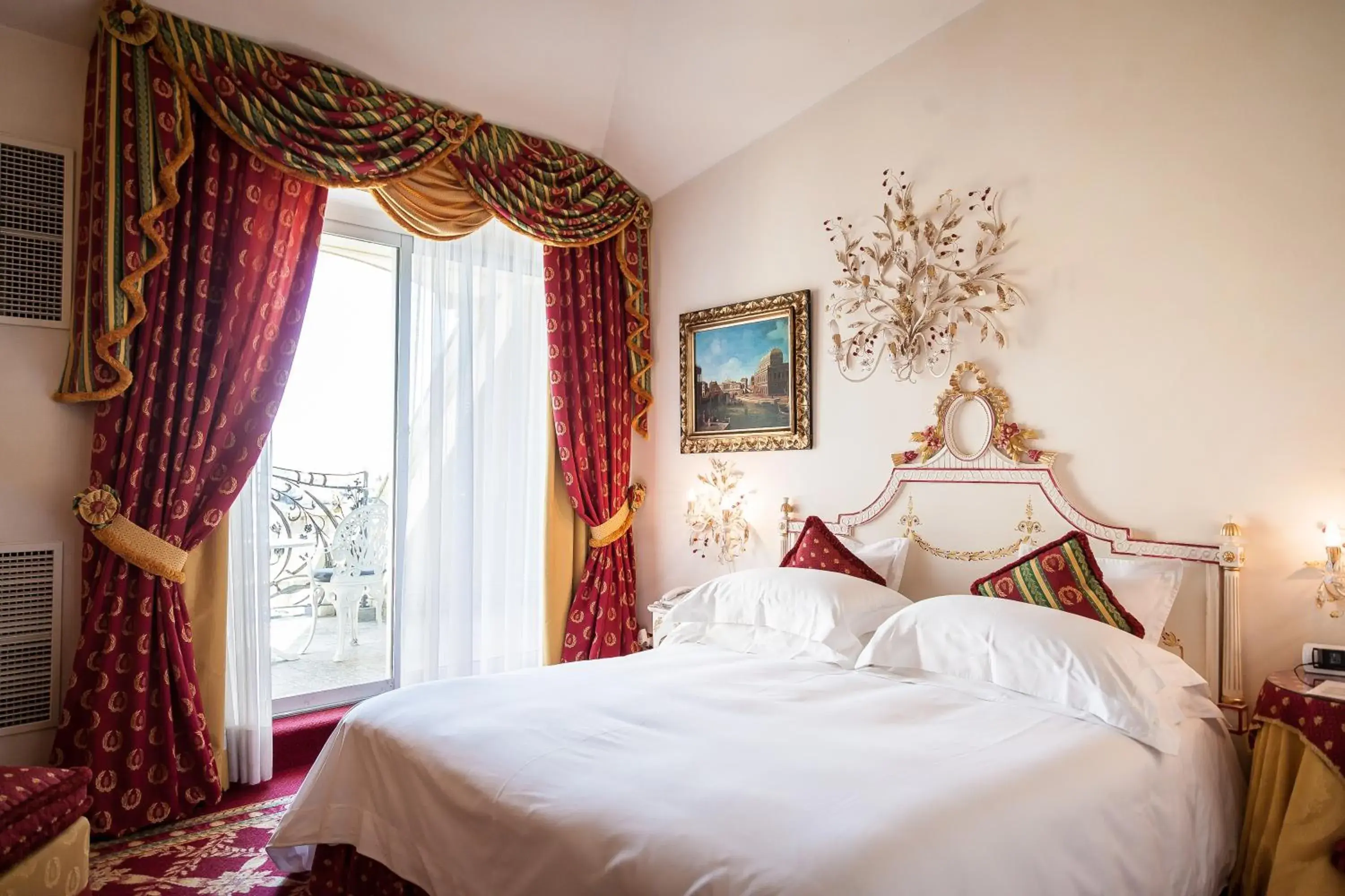 Day, Bed in Hotel Villa E Palazzo Aminta