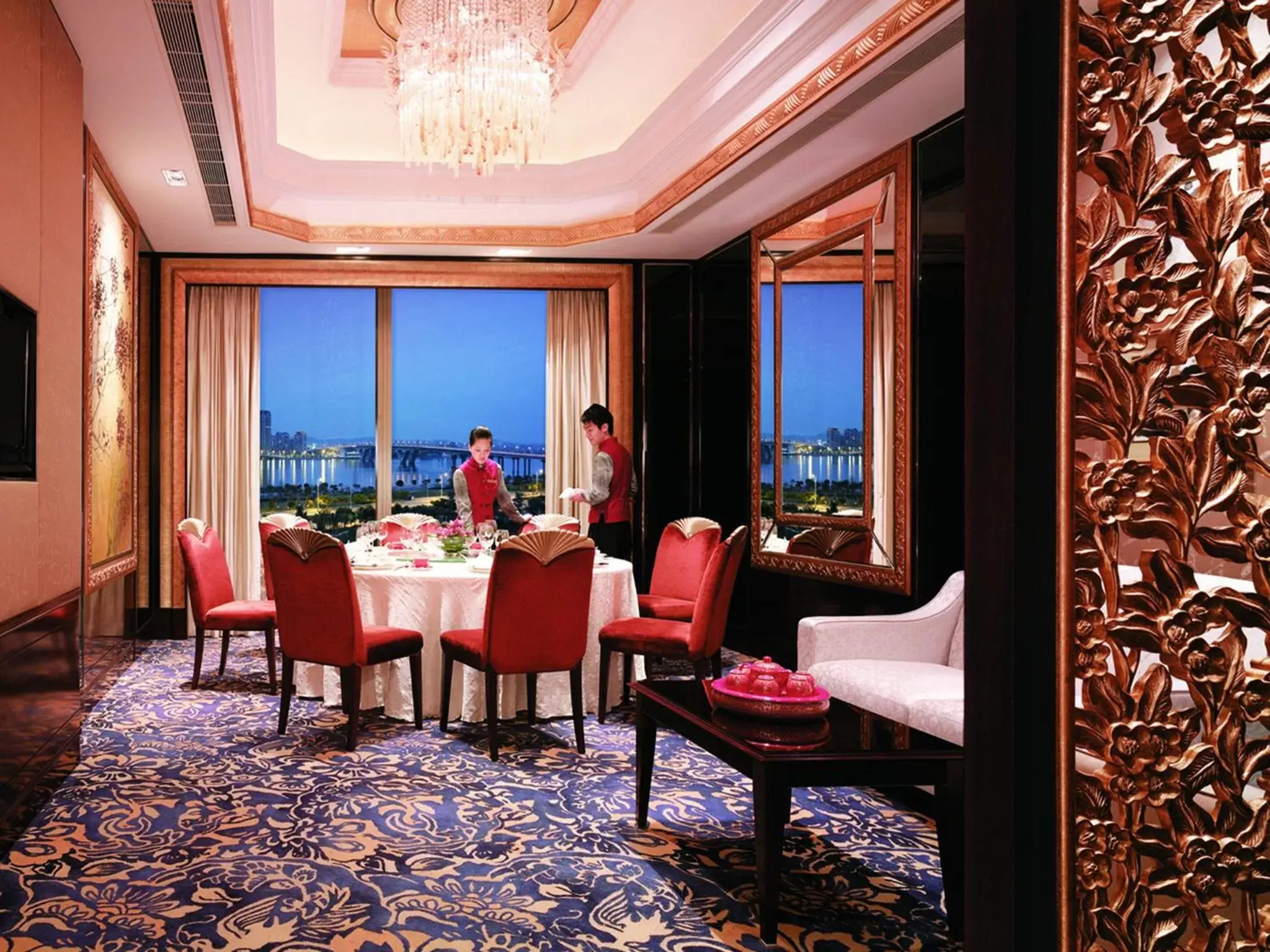 Restaurant/places to eat in Shangri-La Guangzhou